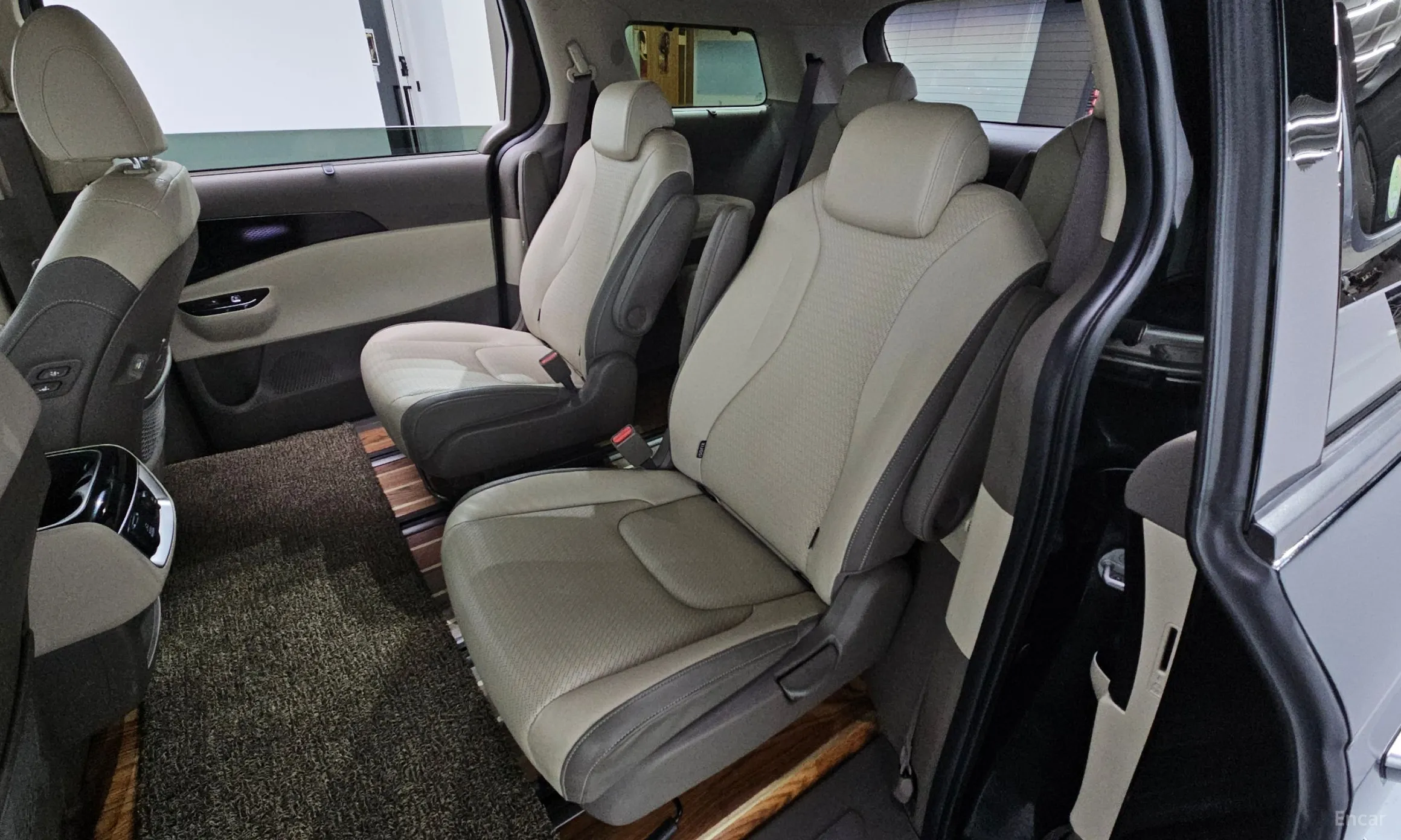 Kia Carnival Gen 4 превью 12
