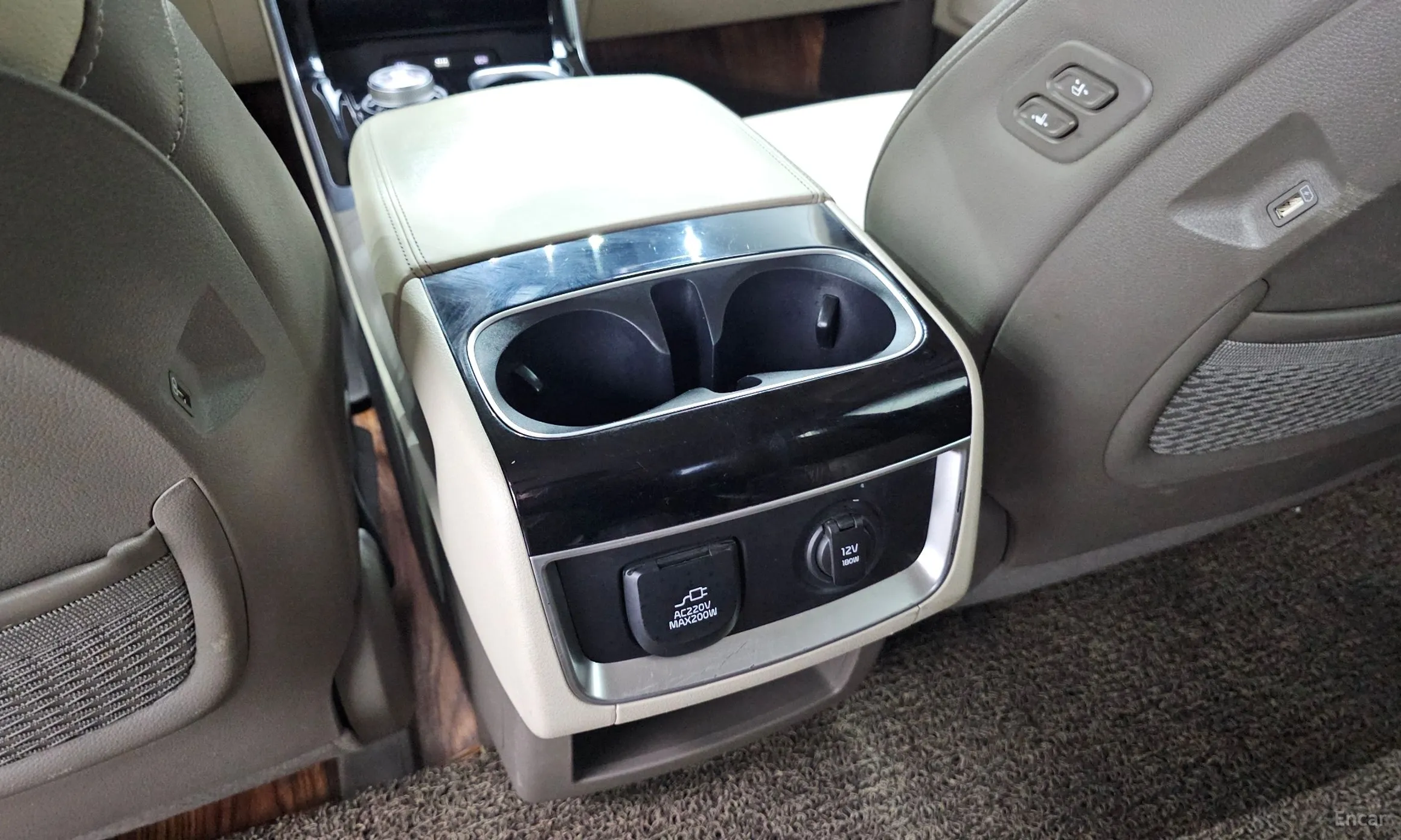 Kia Carnival Gen 4 превью 19