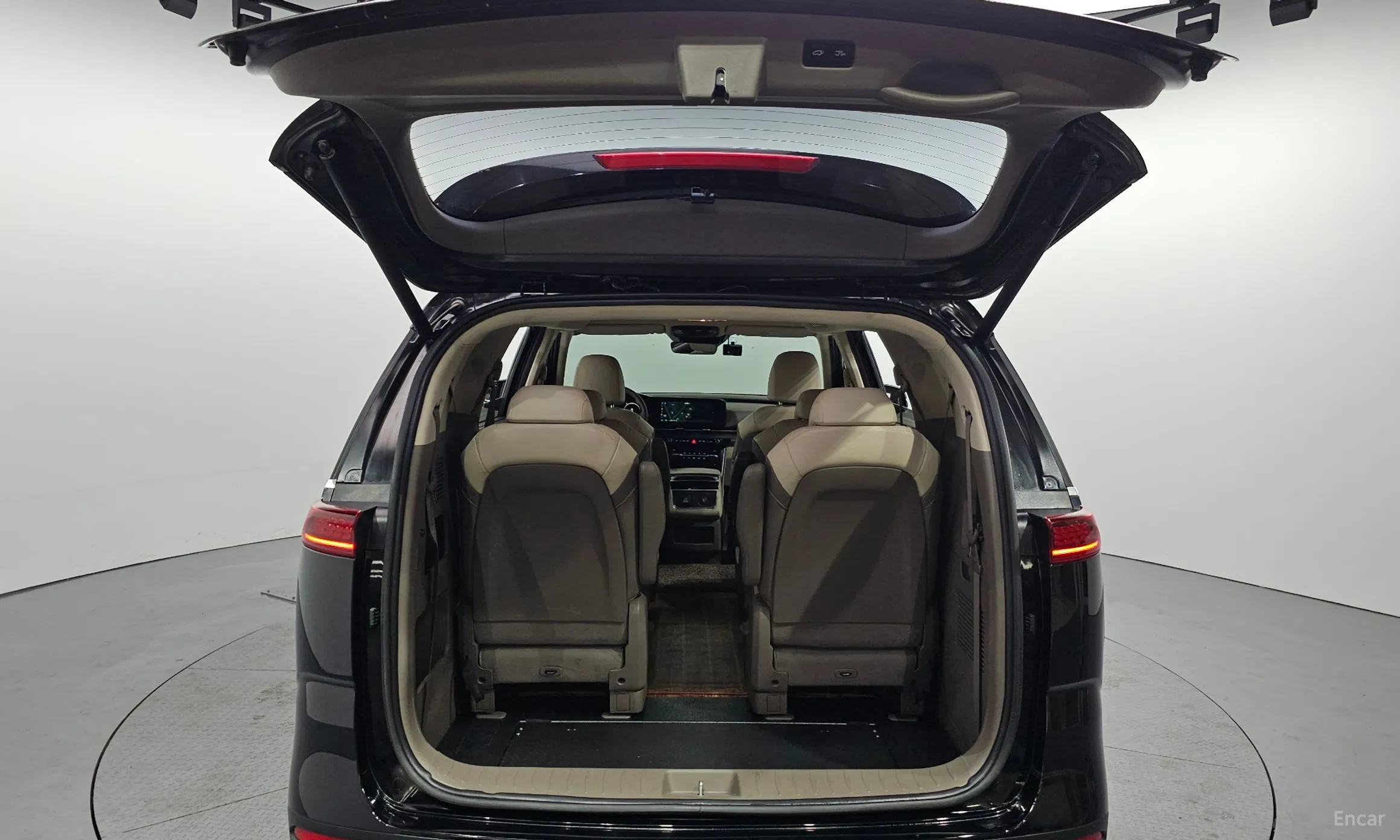 Kia Carnival Gen 4 превью 20
