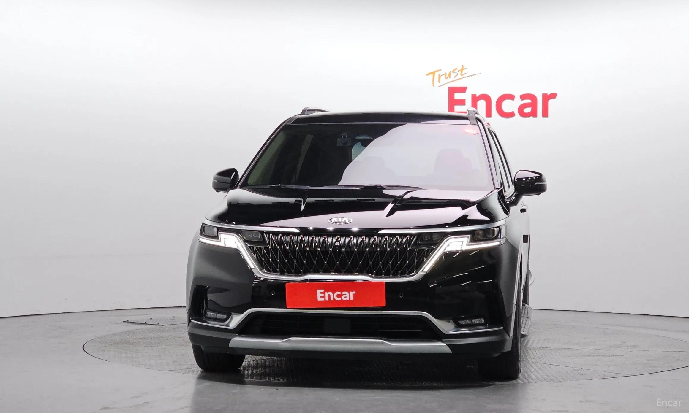 Kia Carnival Gen 4 превью 3