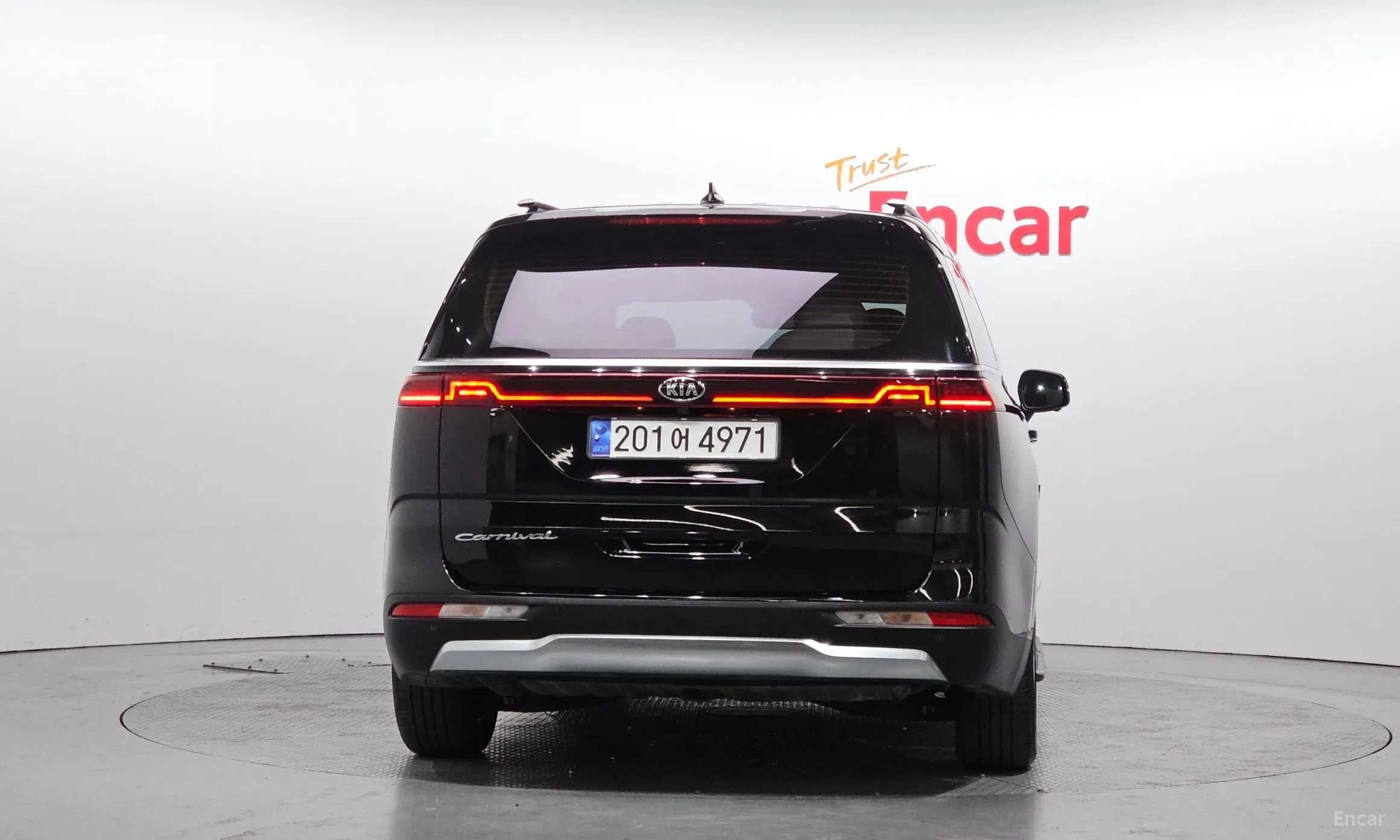Kia Carnival Gen 4 превью 4