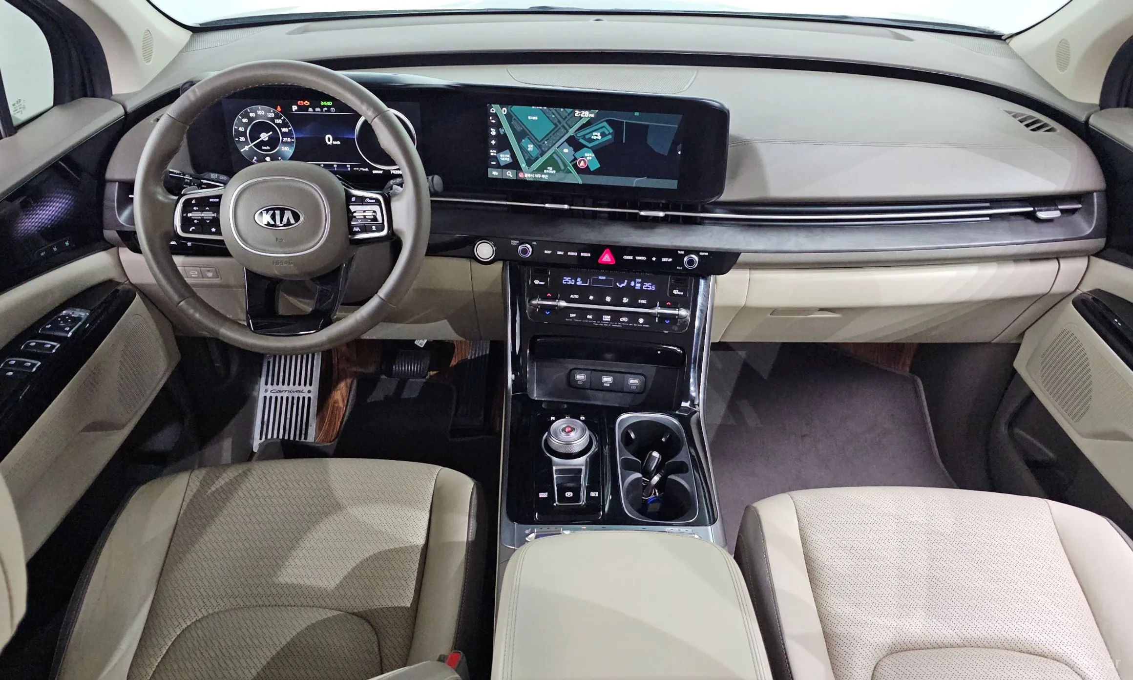 Kia Carnival Gen 4 превью 7