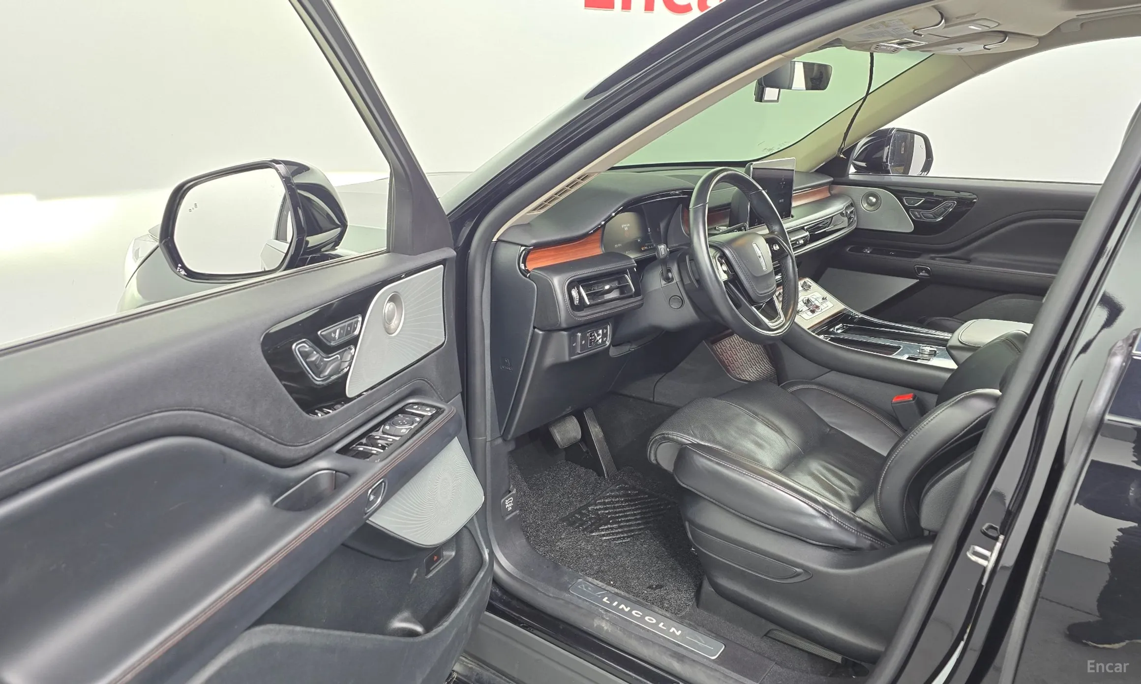 Lincoln Aviator 2nd Generation превью 10