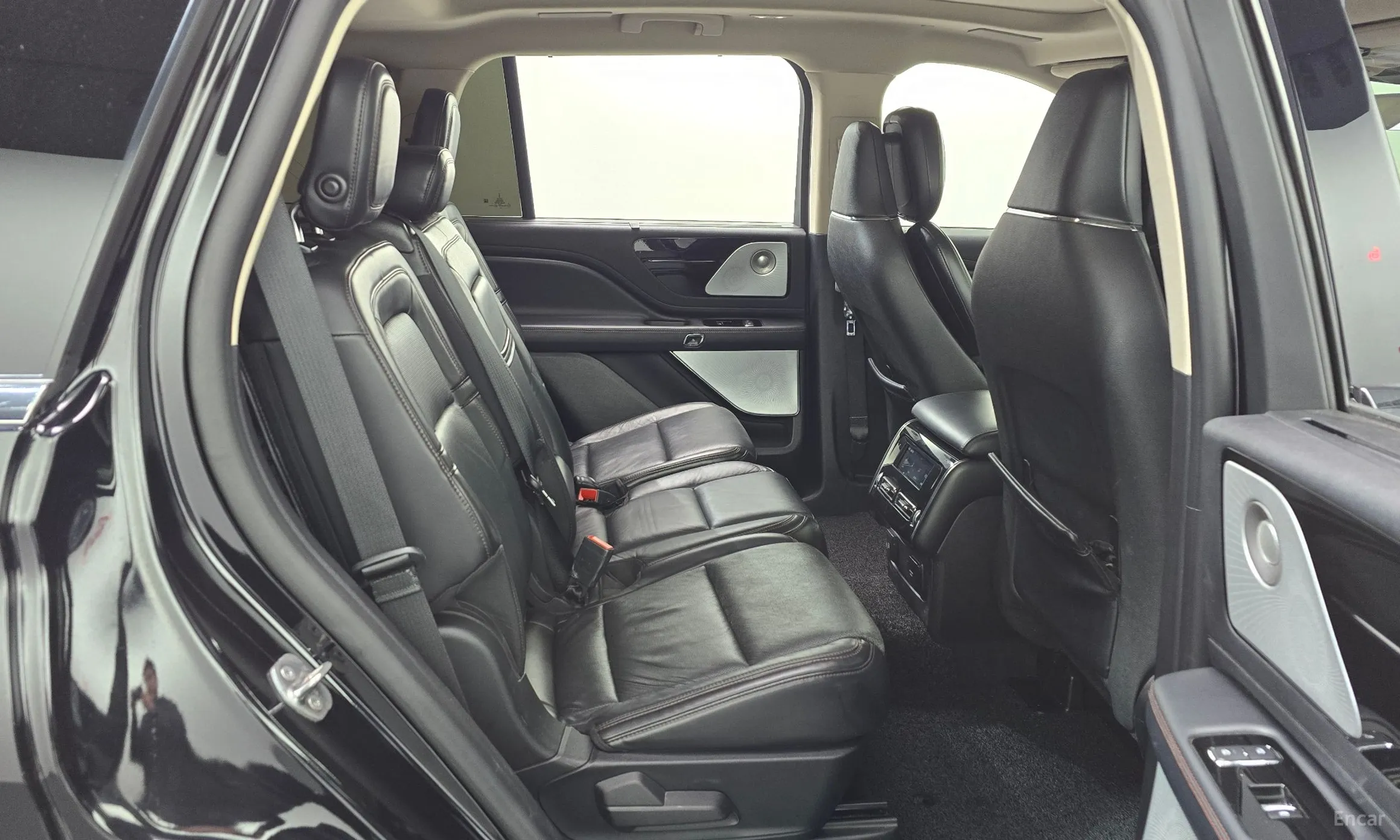 Lincoln Aviator 2nd Generation превью 12