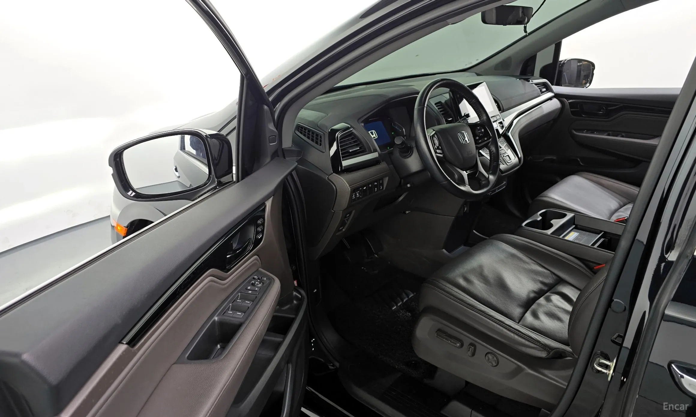 Honda Odyssey превью 10