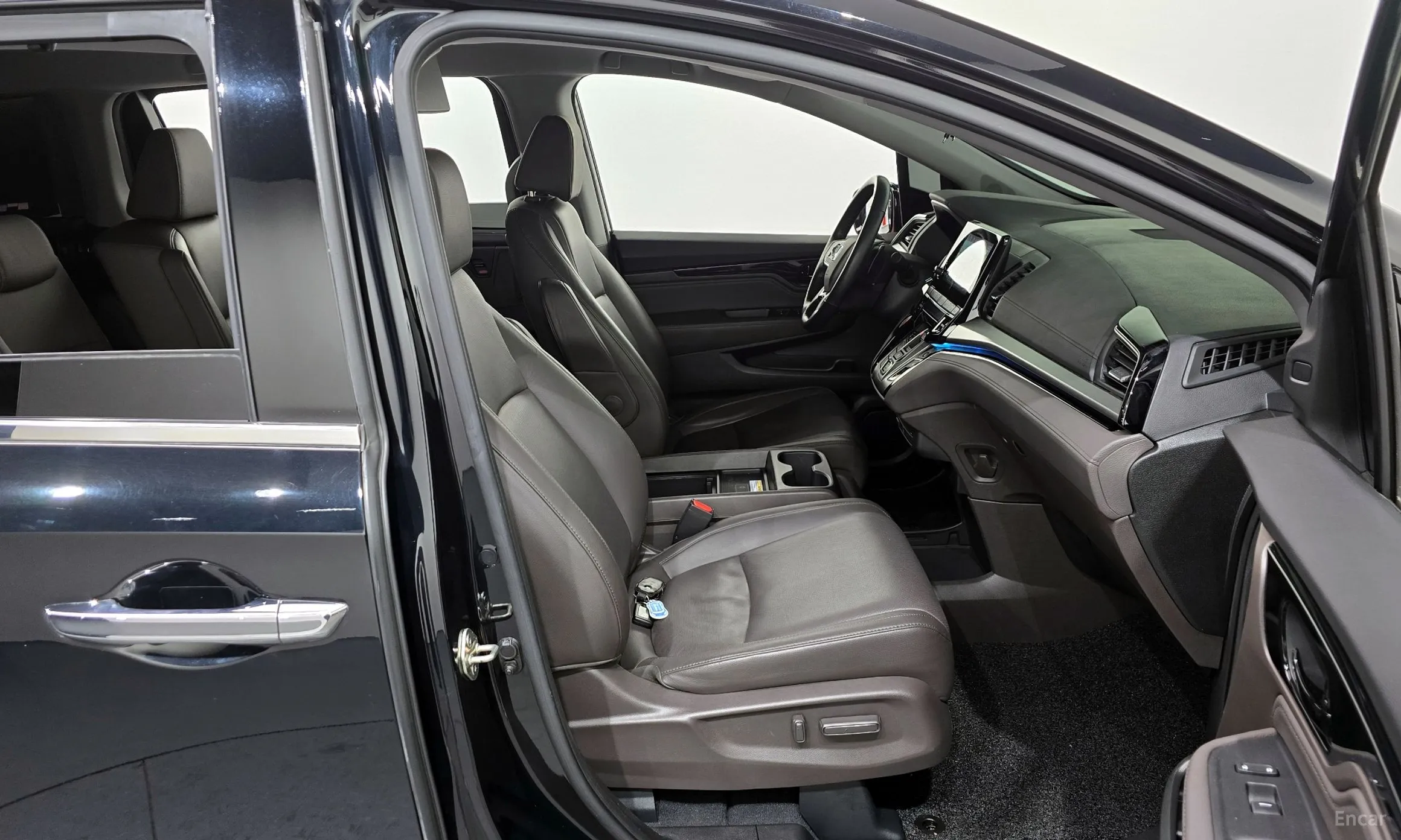 Honda Odyssey превью 11