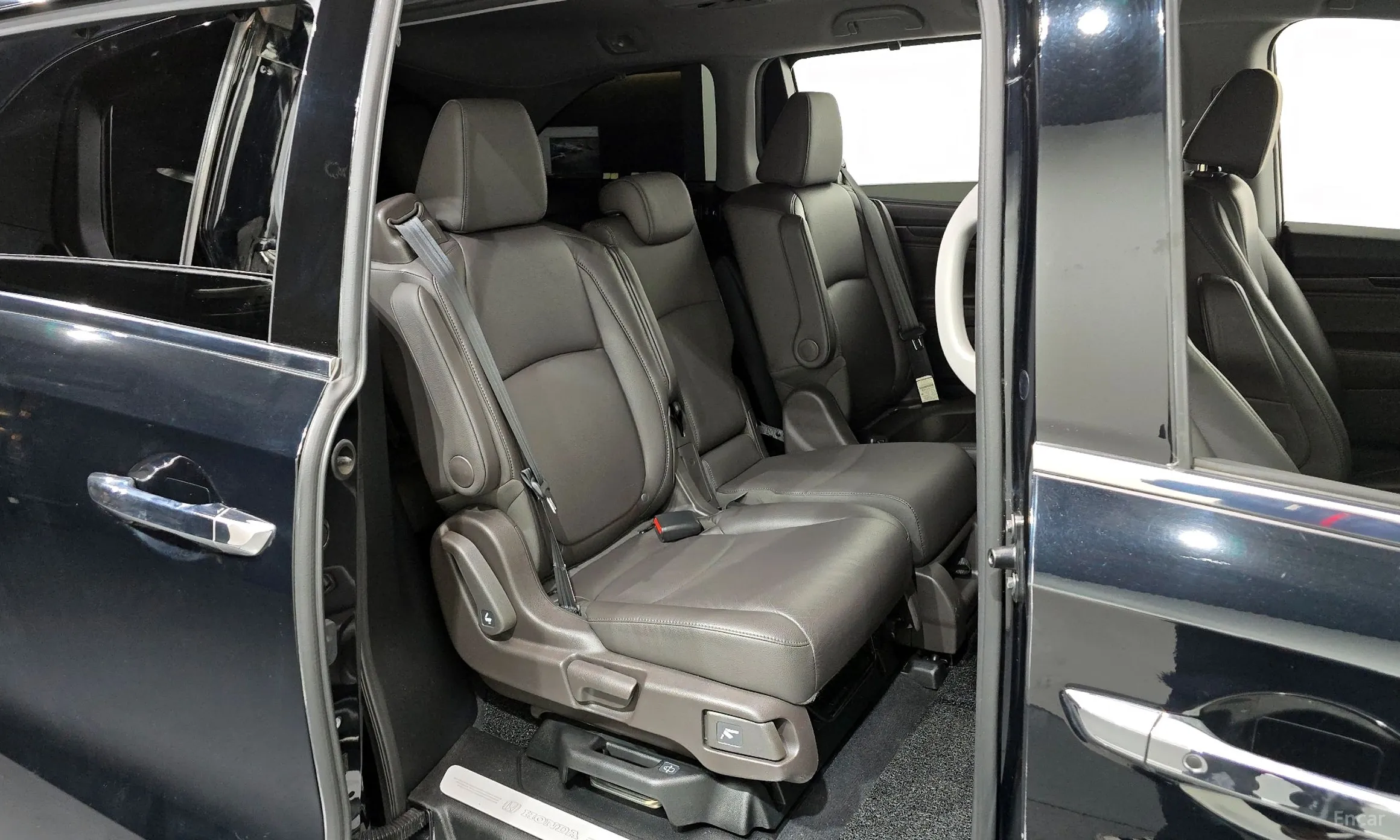 Honda Odyssey превью 12