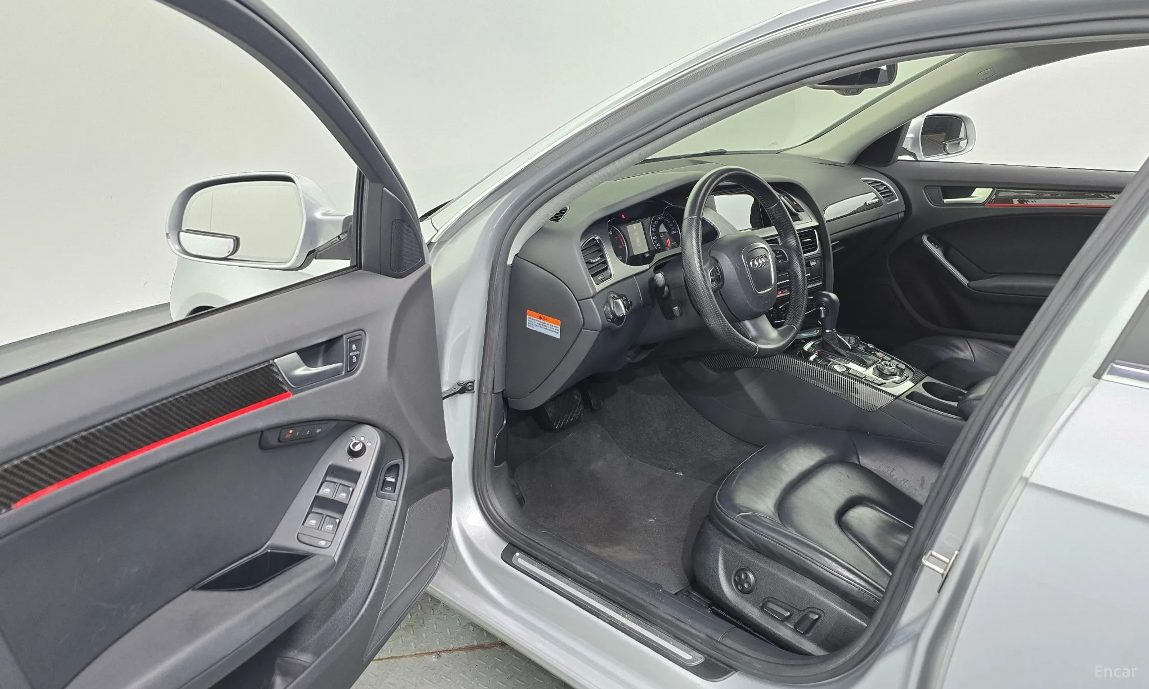 Audi New A4 превью 10