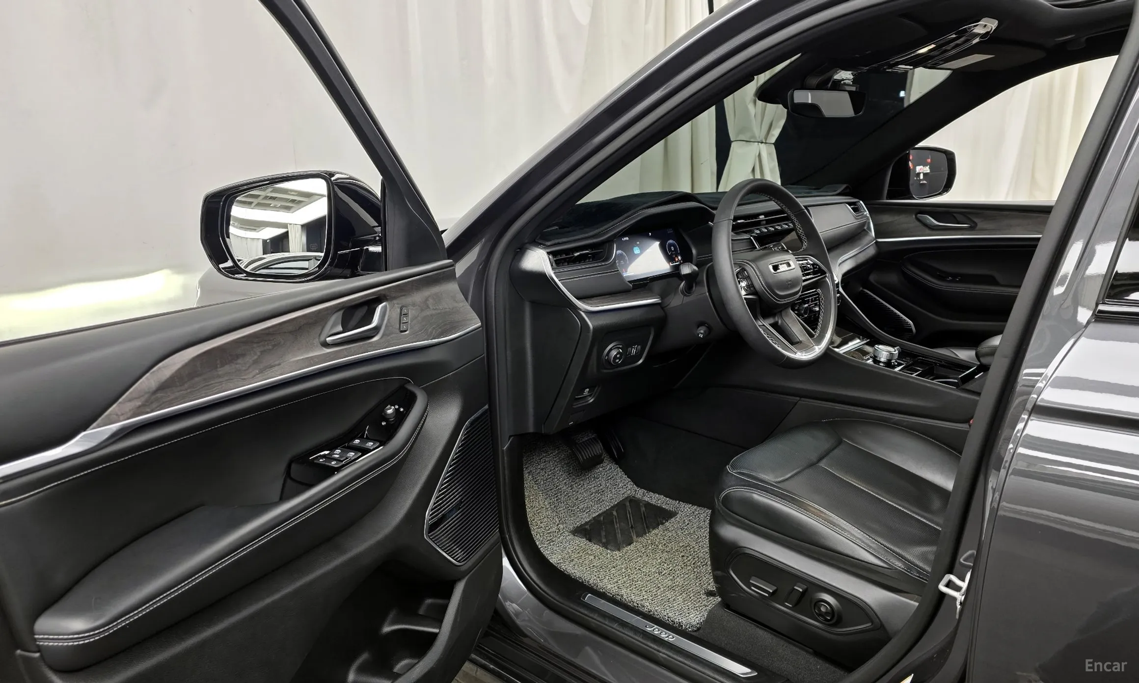 Jeep Grand Cherokee (WL) превью 10