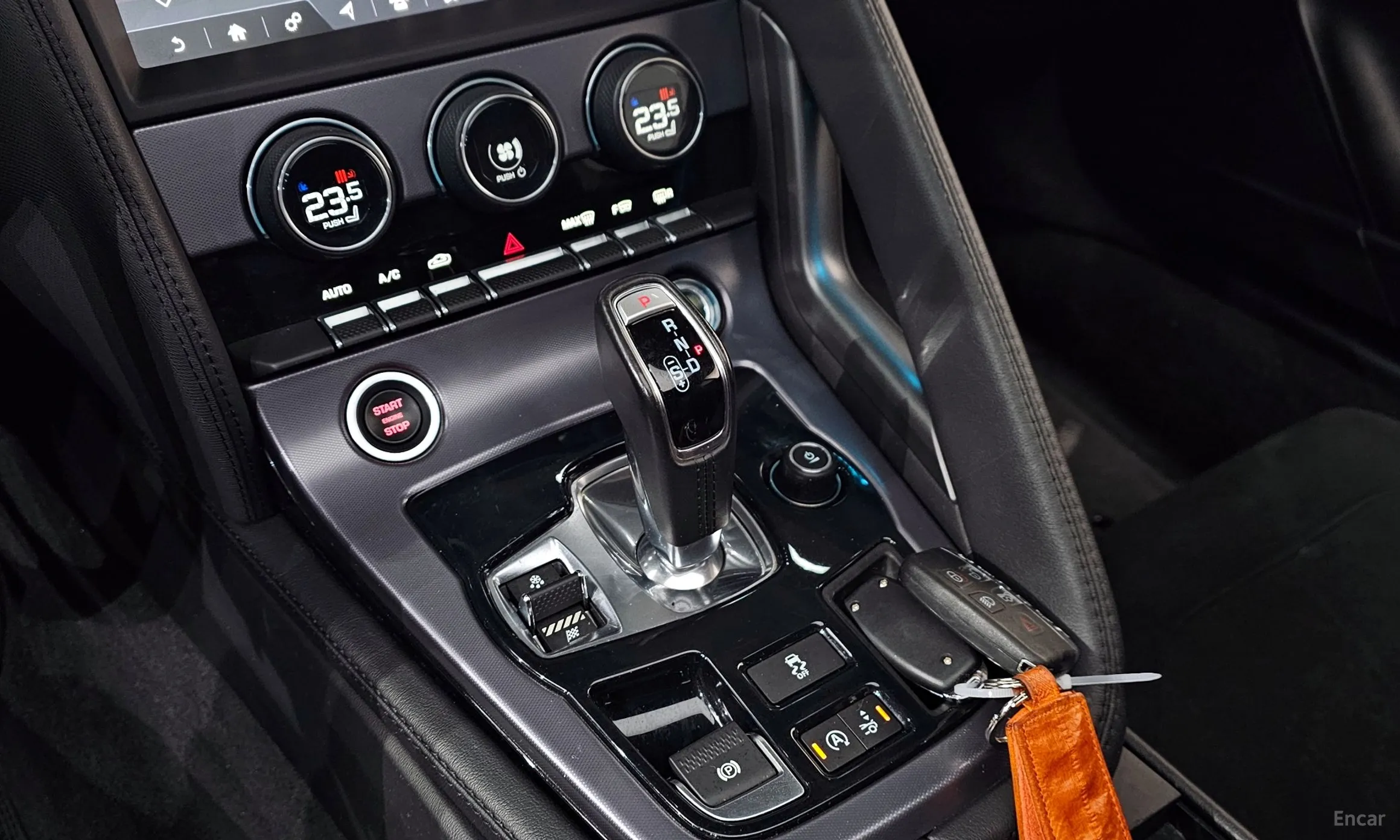 Jaguar F-TYPE превью 9