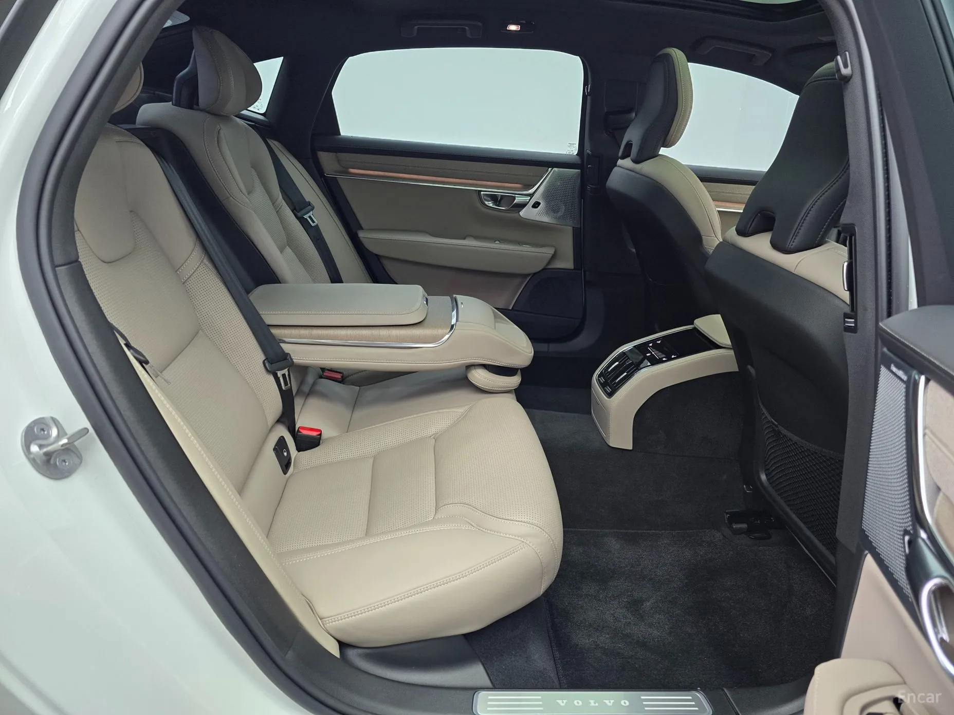 Volvo S90 превью 11