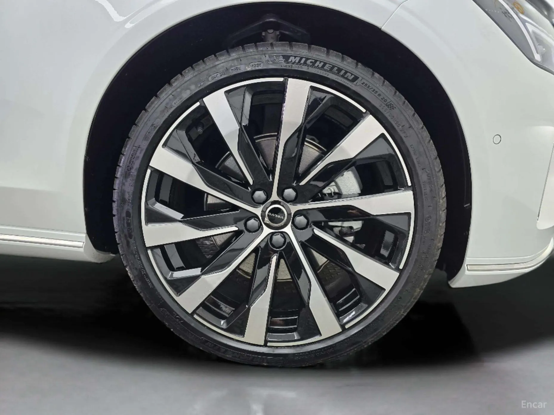 Volvo S90 превью 5