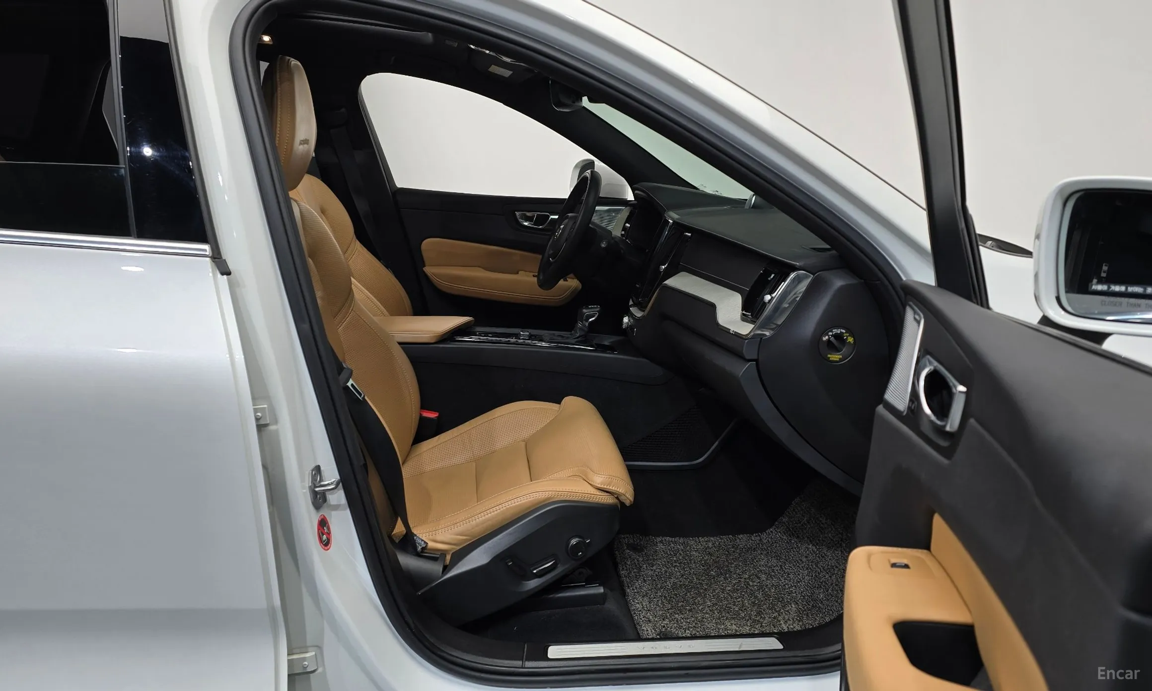 Volvo XC60 Gen 2 превью 11