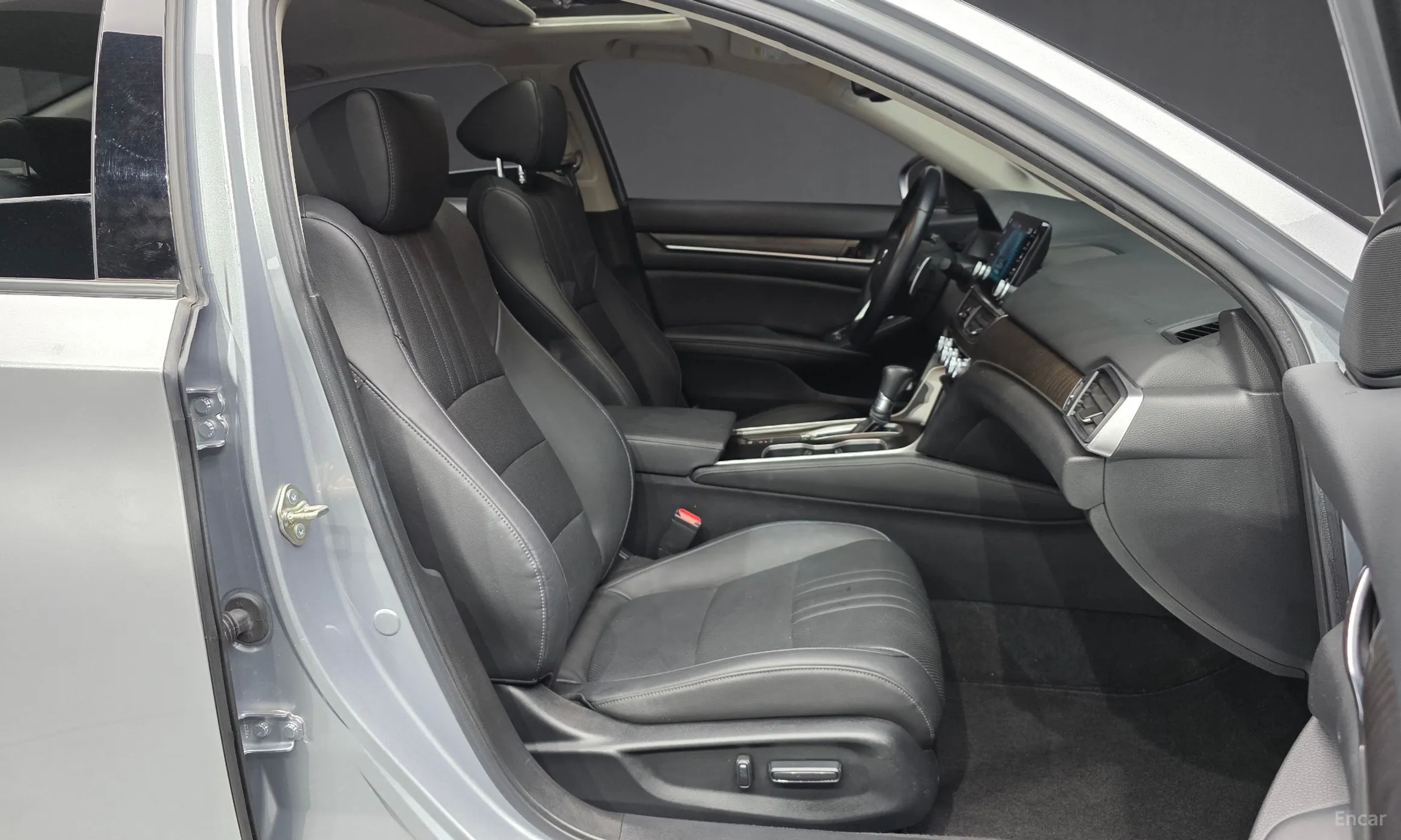 Honda Accord 10th Generation превью 11