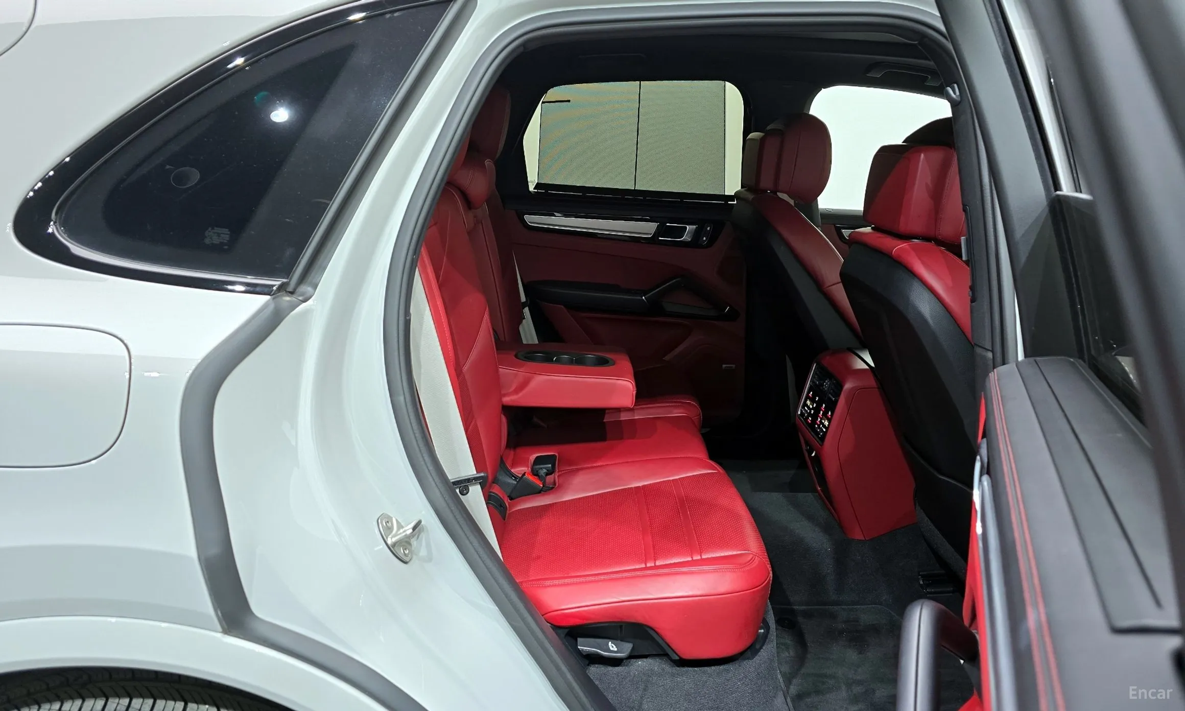Porsche Cayenne (PO536) превью 12