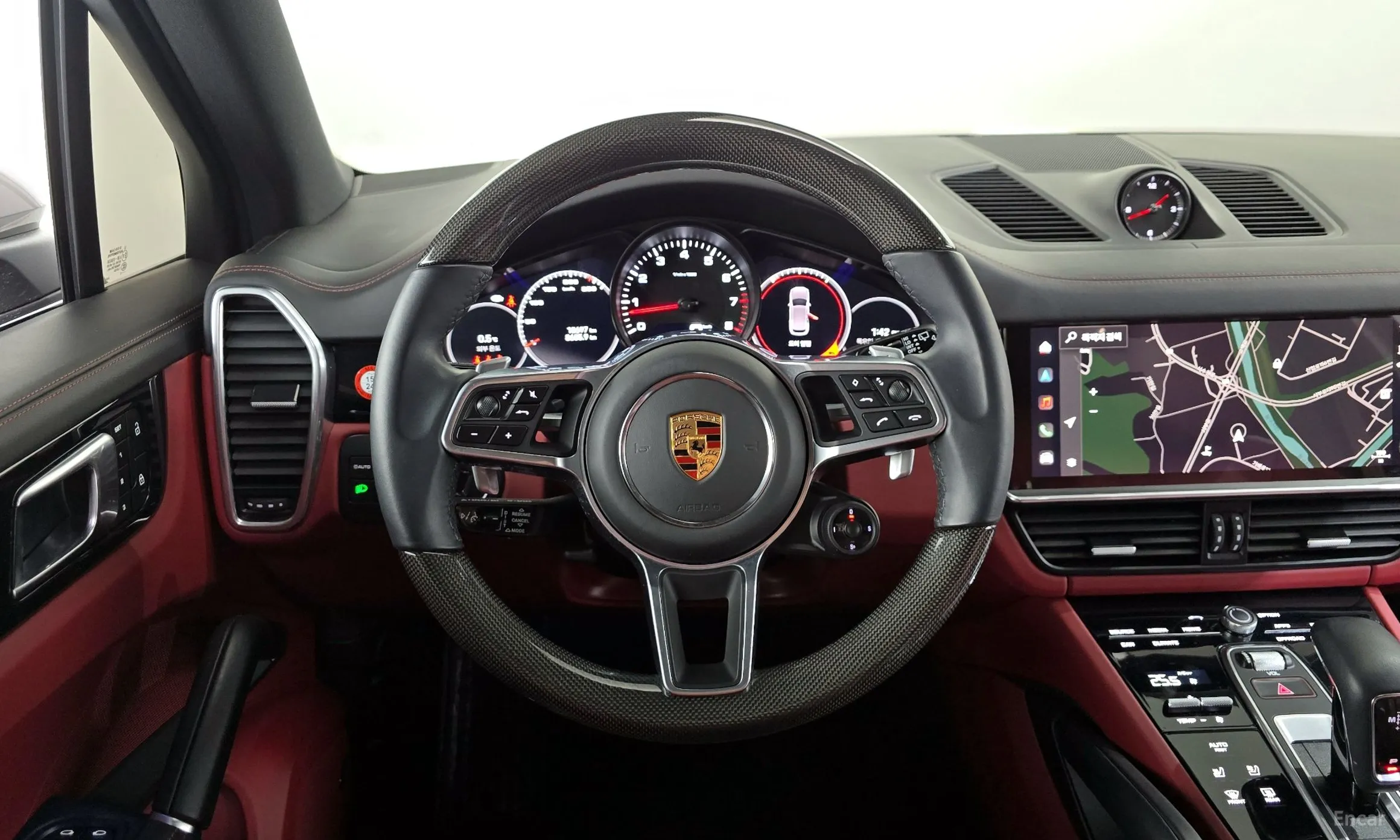 Porsche Cayenne (PO536) превью 13