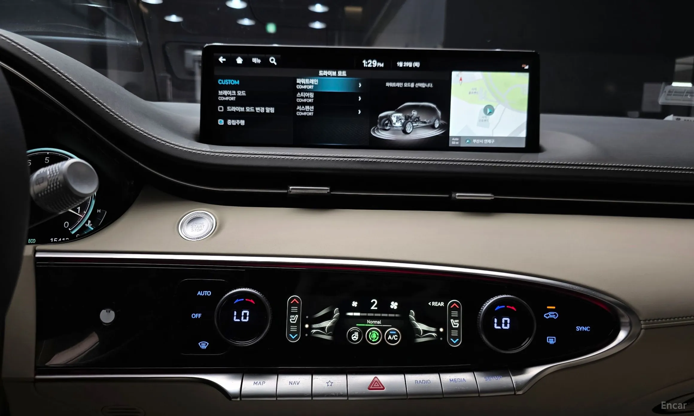 Genesis GV70 превью 14