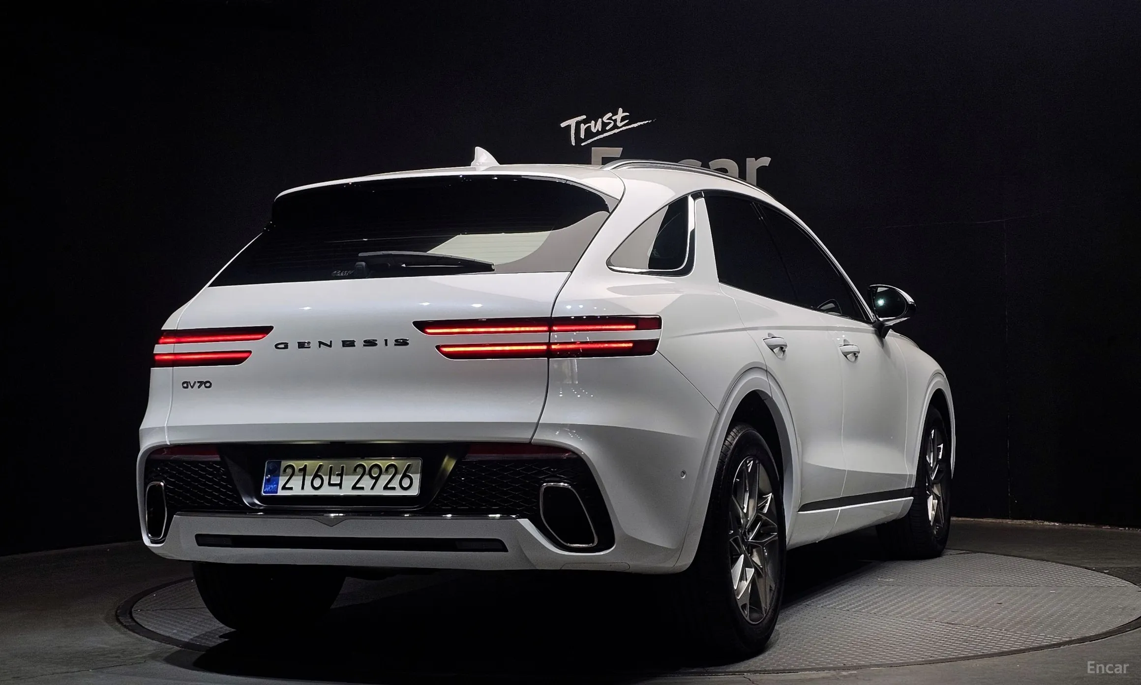 Genesis GV70 превью 2