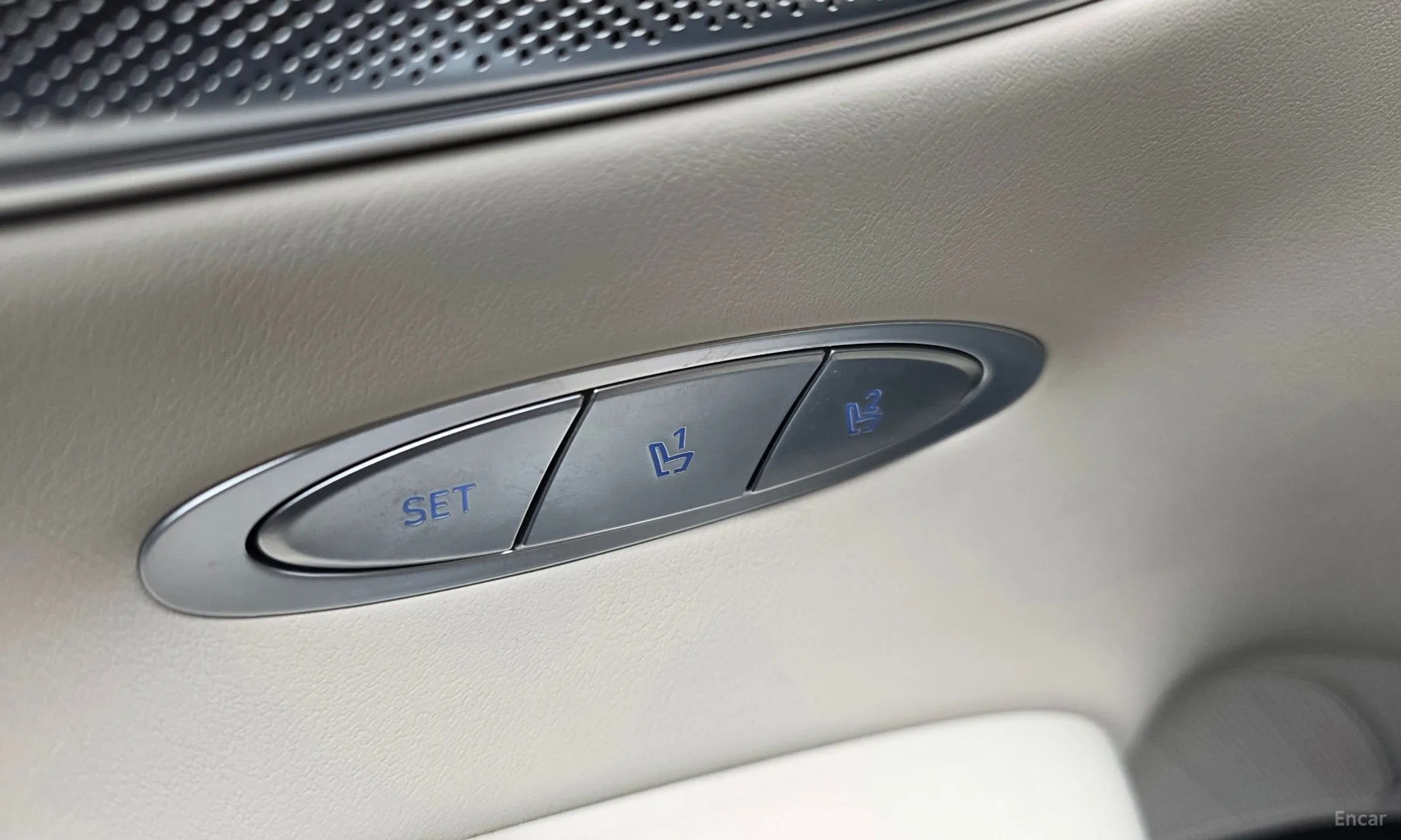 Genesis GV70 превью 16