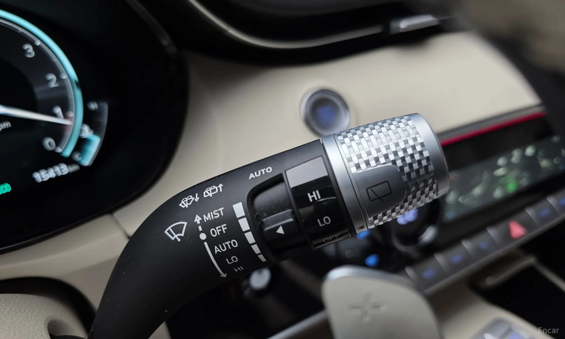 Genesis GV70 превью 17