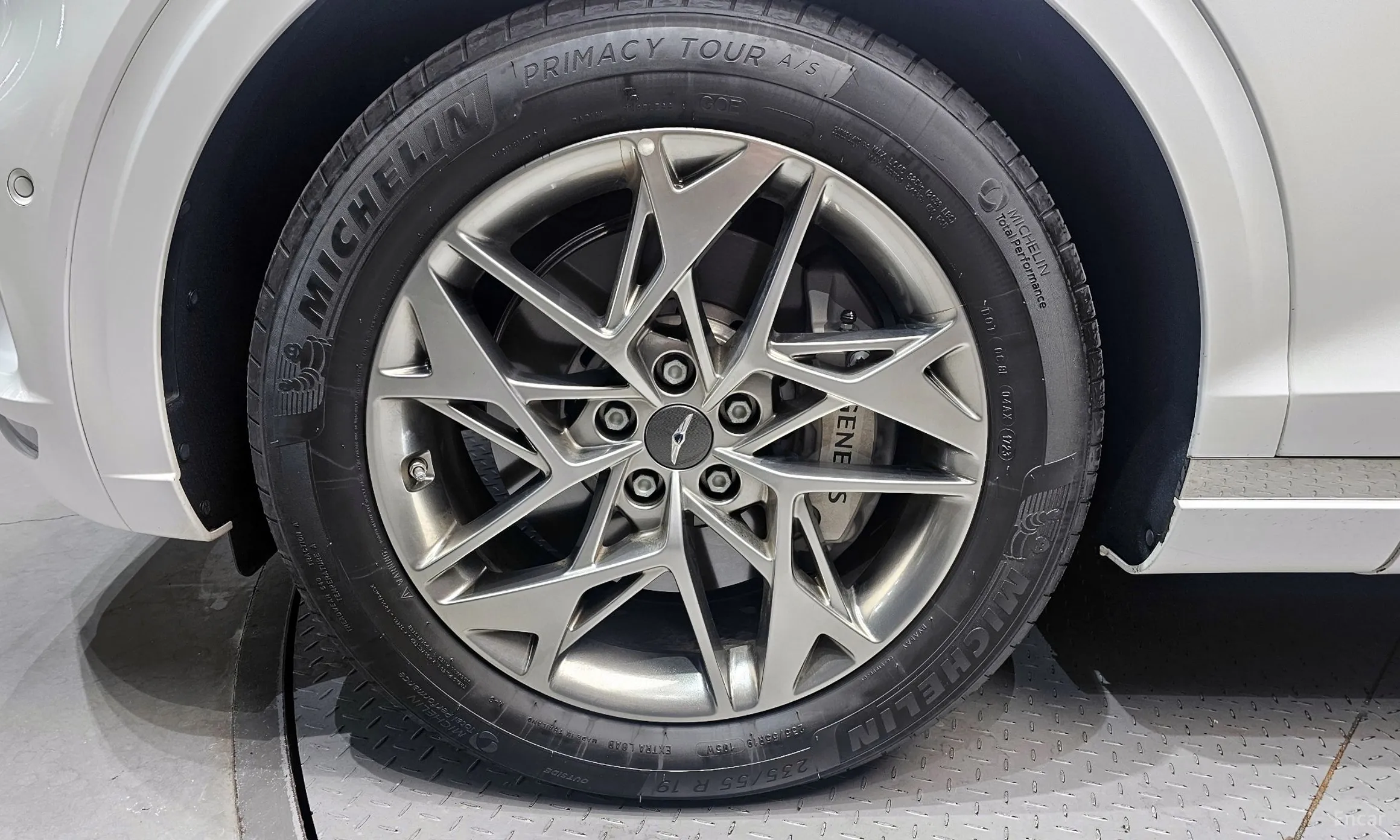 Genesis GV70 превью 5