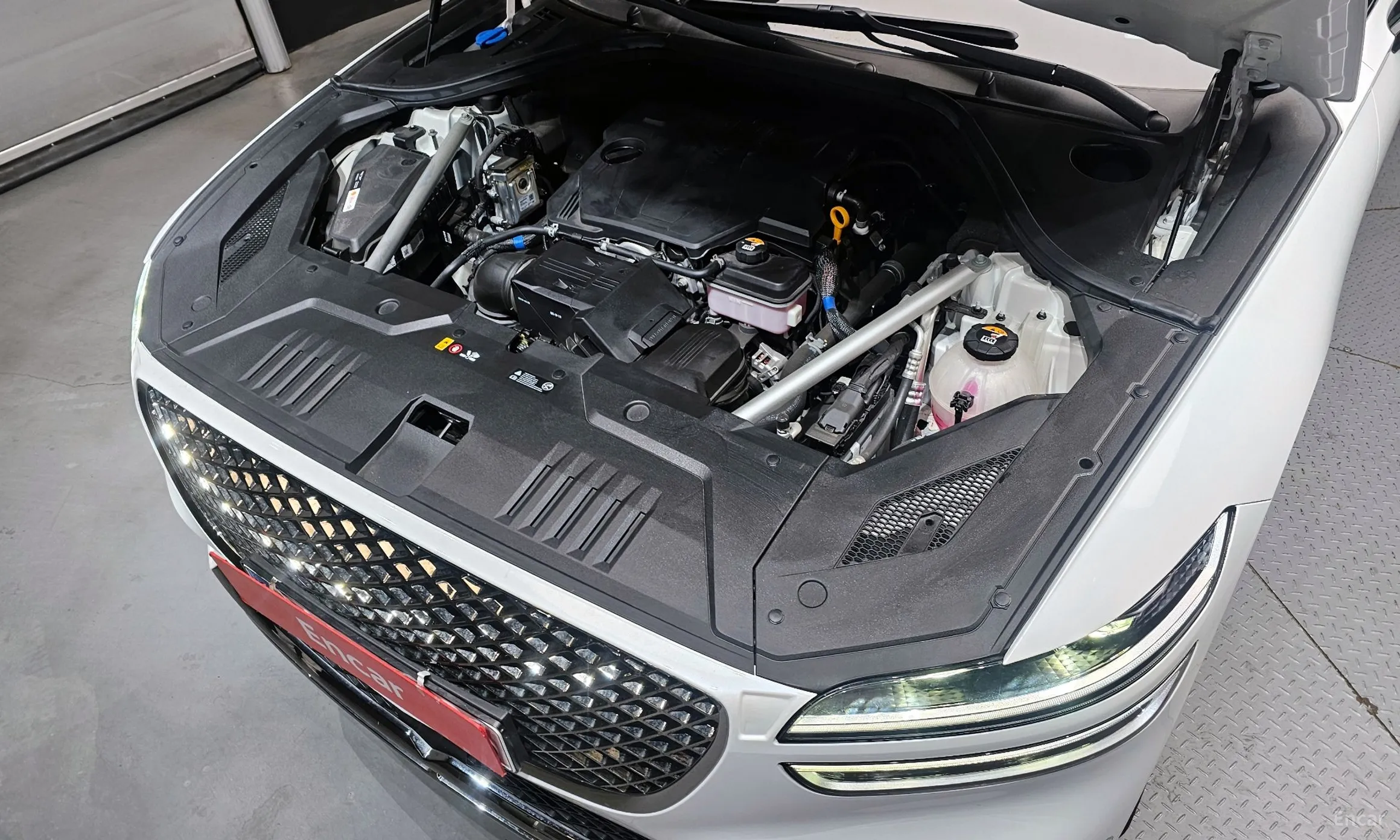 Genesis GV70 превью 6