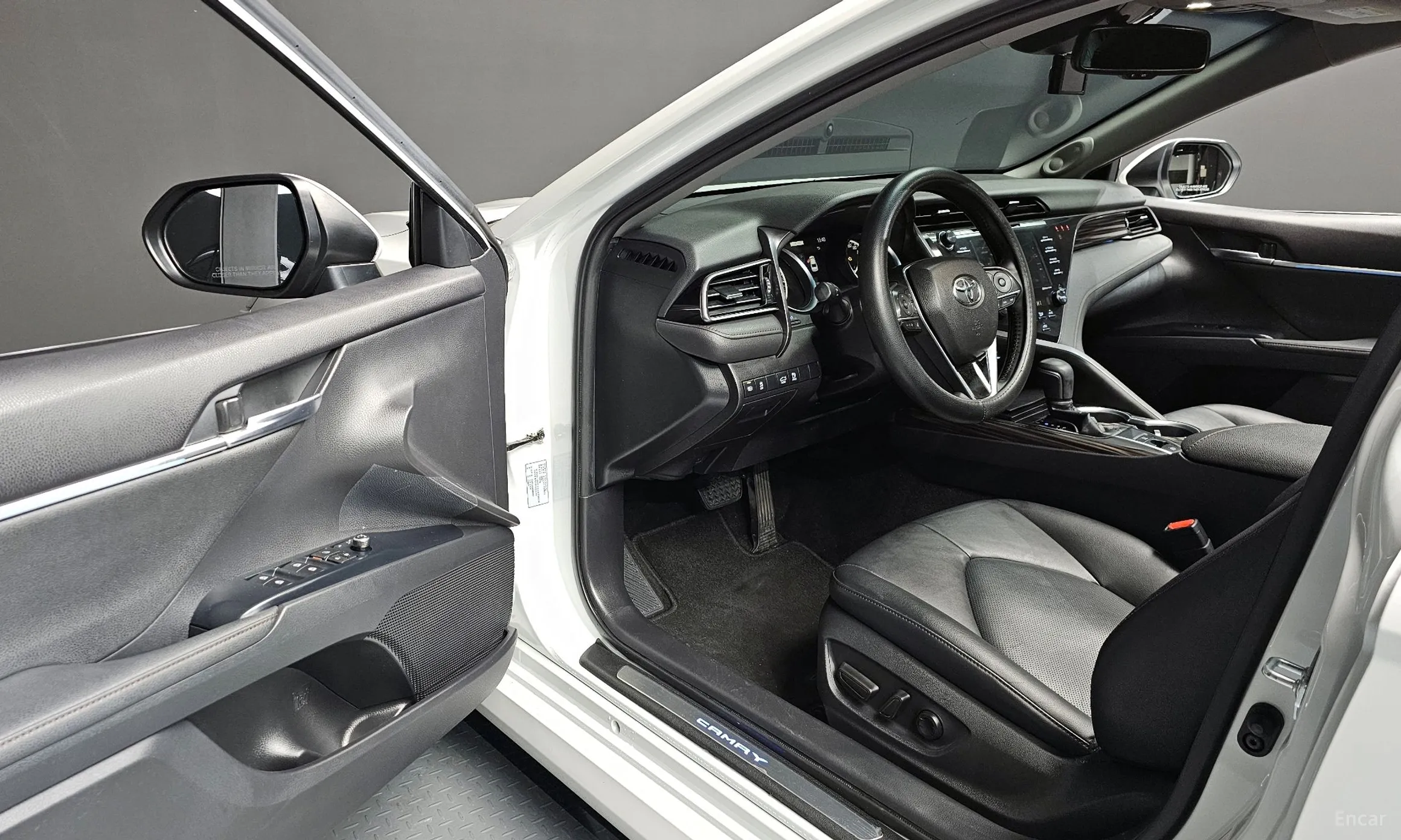 Toyota Camry (XV70) превью 11