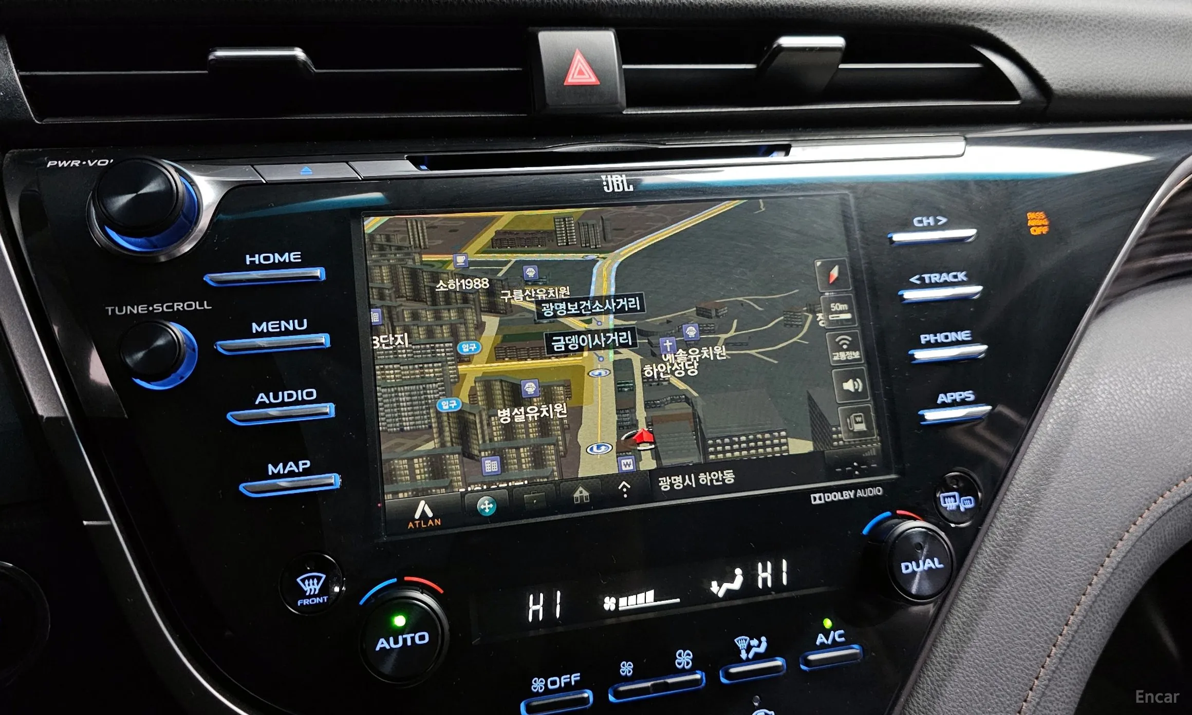 Toyota Camry (XV70) превью 16