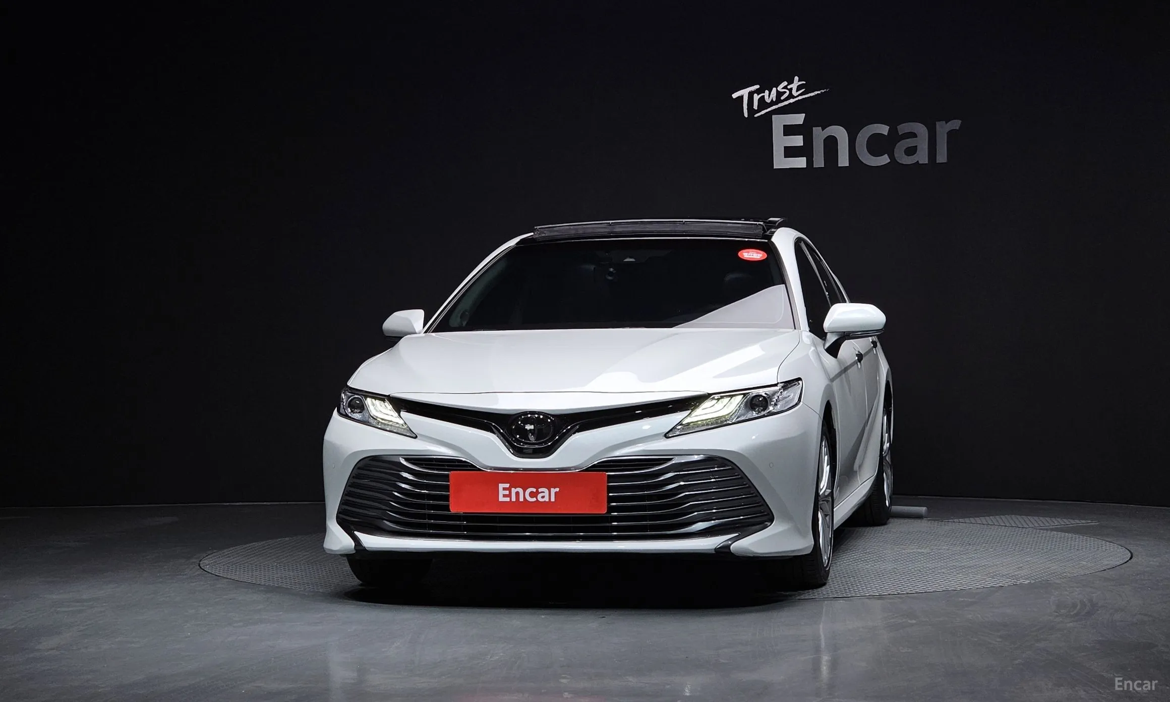 Toyota Camry (XV70) превью 3