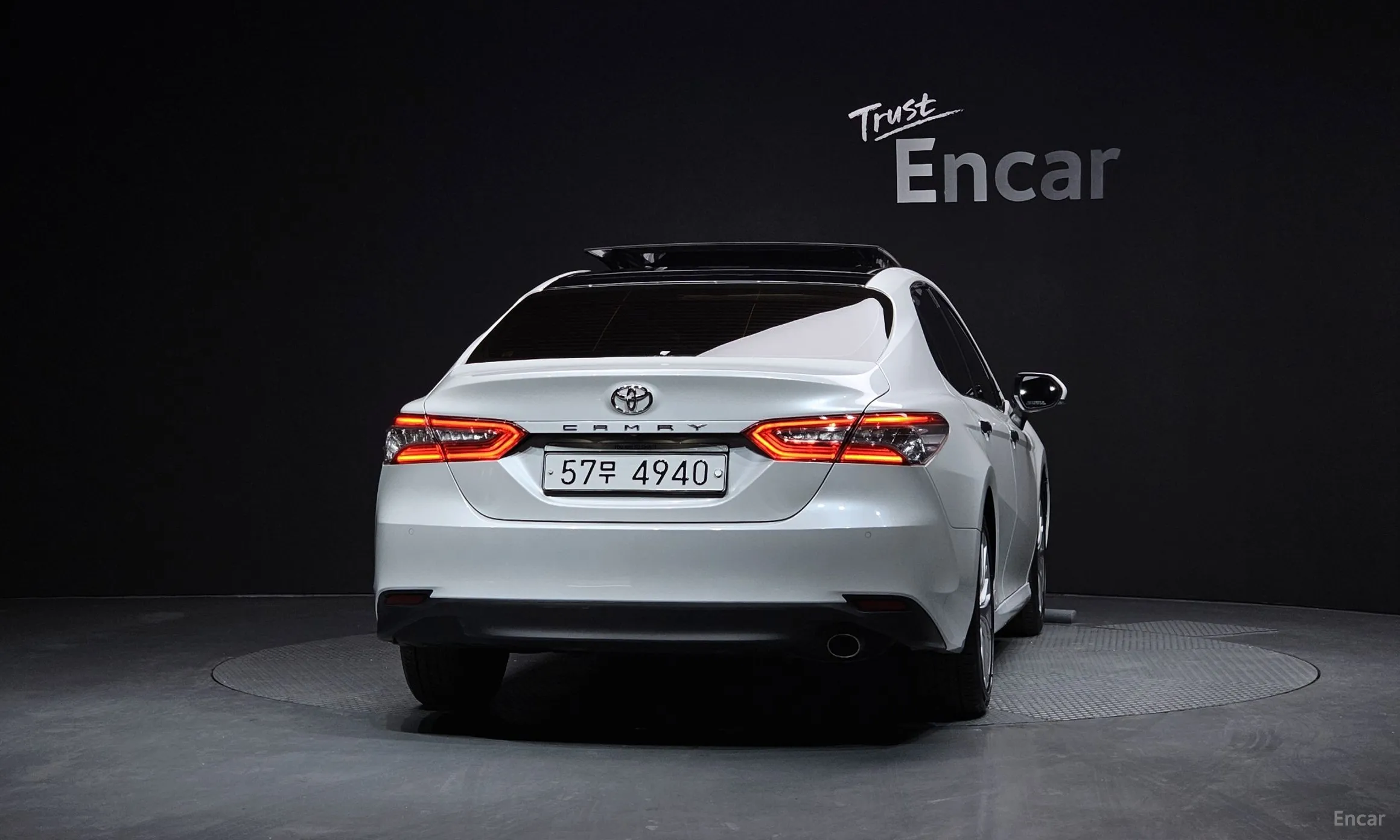 Toyota Camry (XV70) превью 4