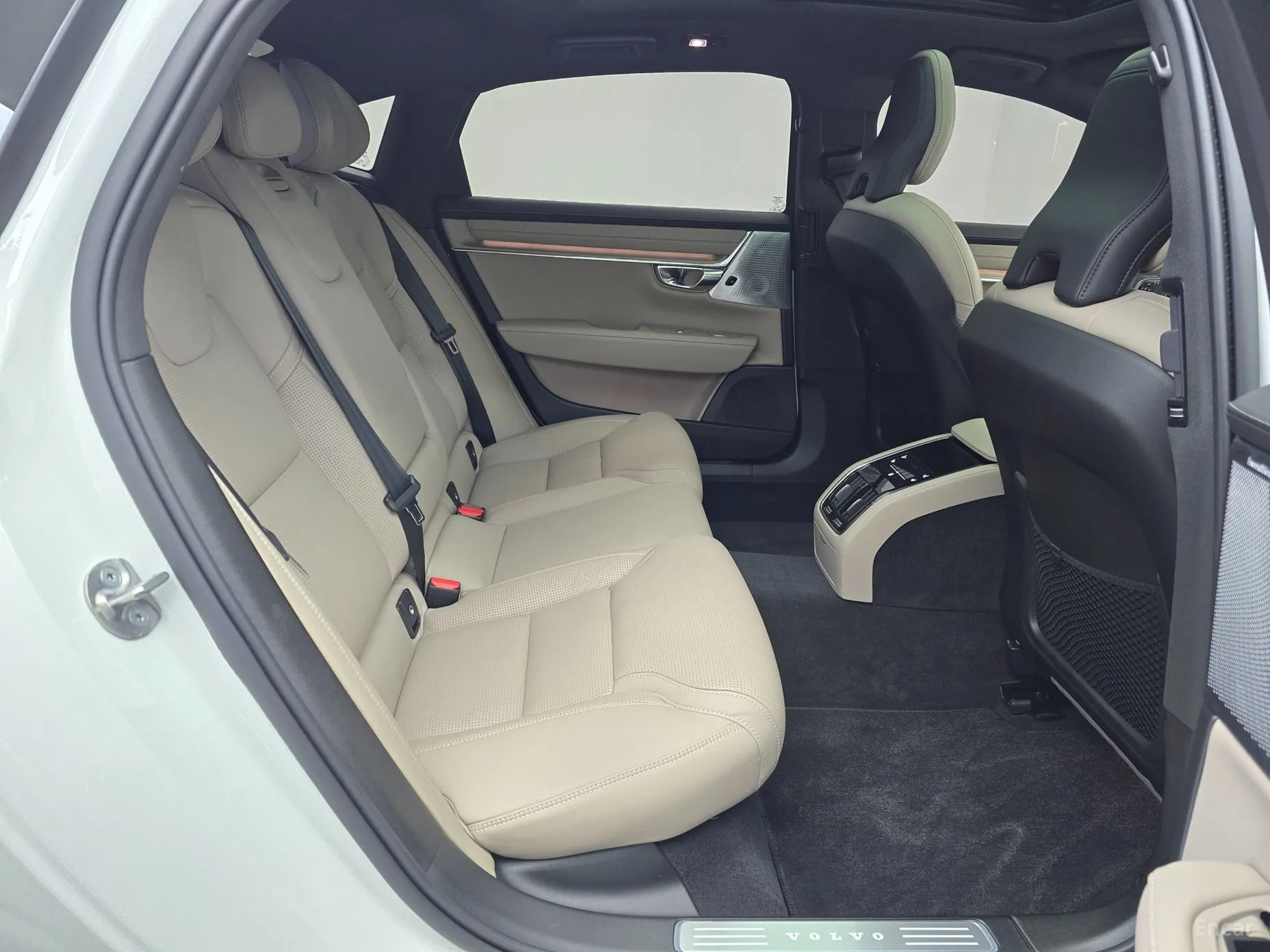 Volvo S90 превью 11