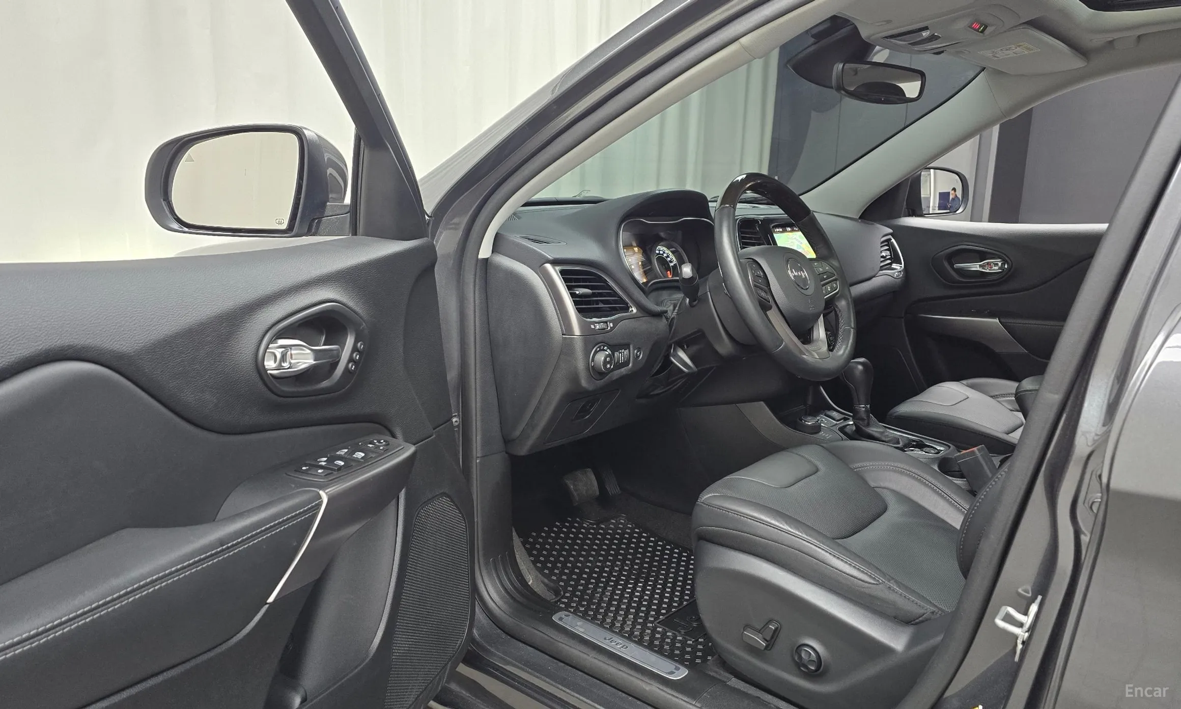 Jeep Cherokee (KL) превью 10