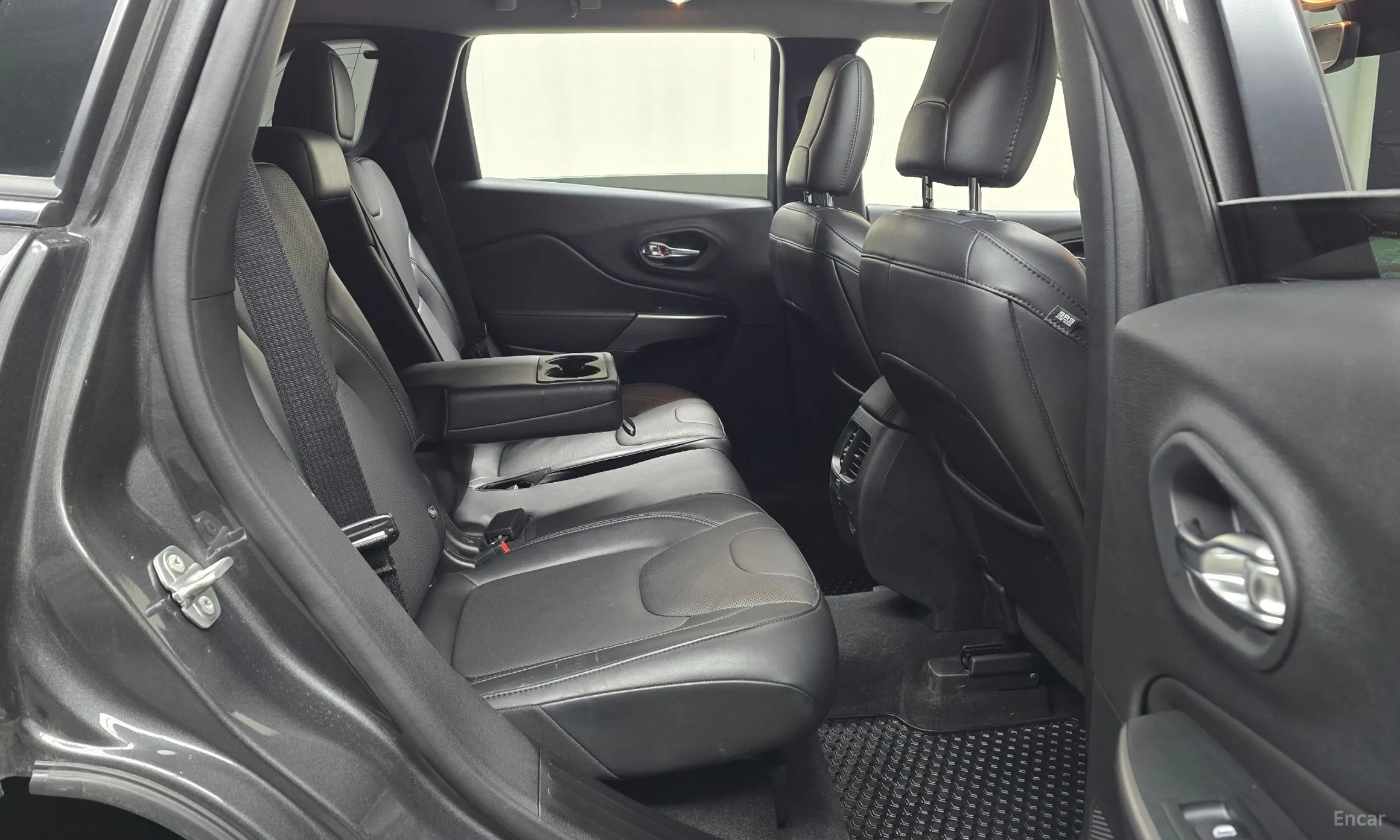 Jeep Cherokee (KL) превью 12