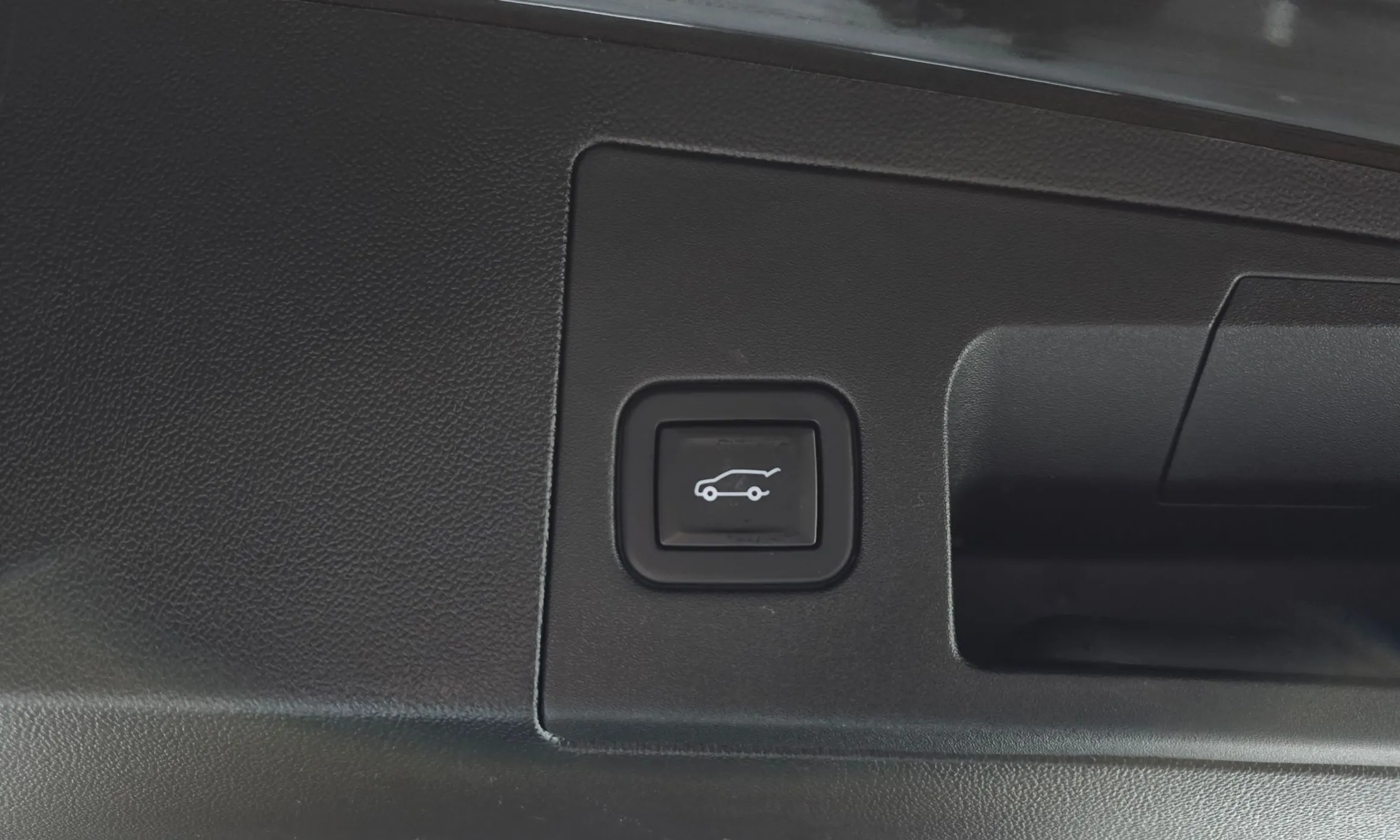 Cadillac XT5 превью 20
