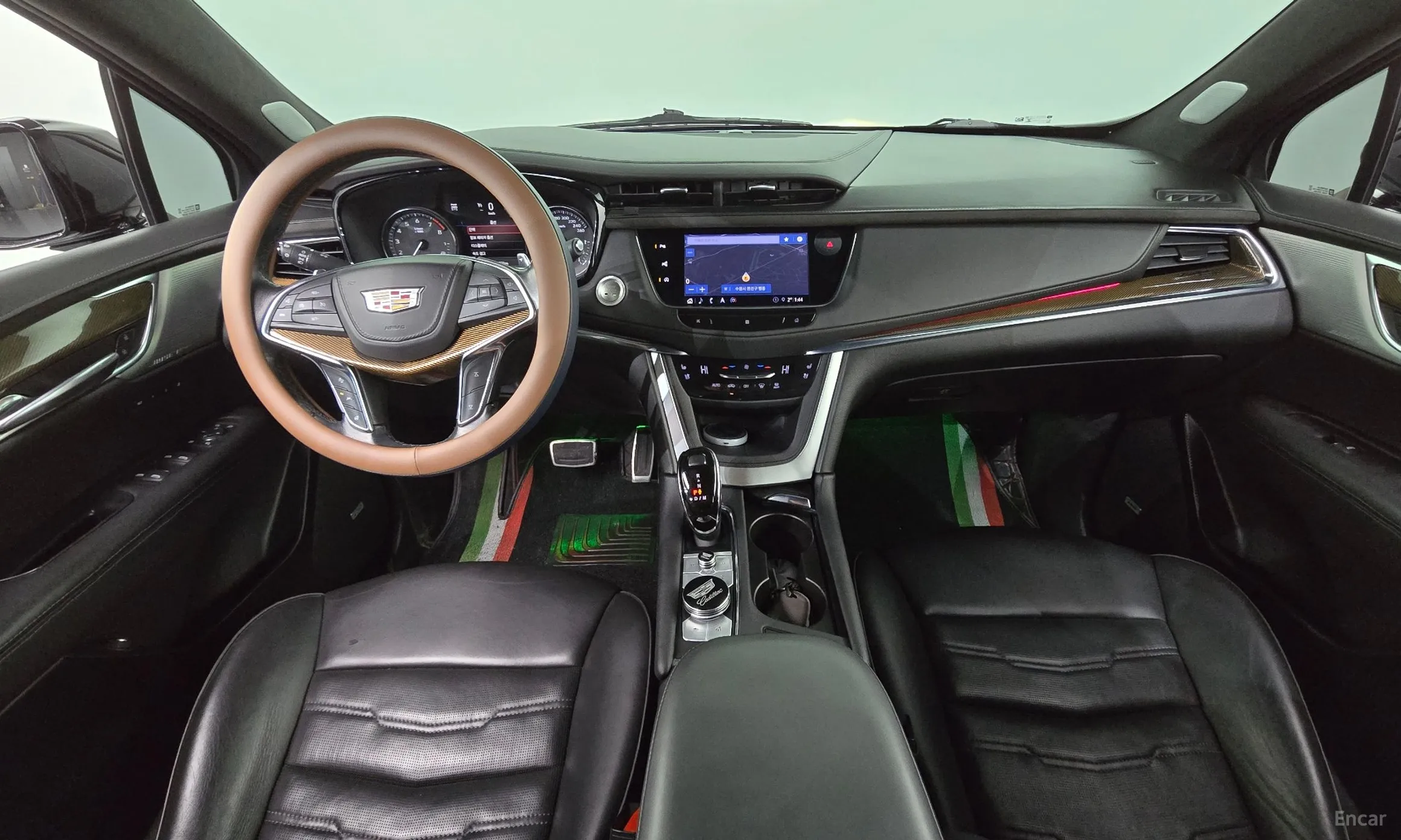 Cadillac XT5 превью 7
