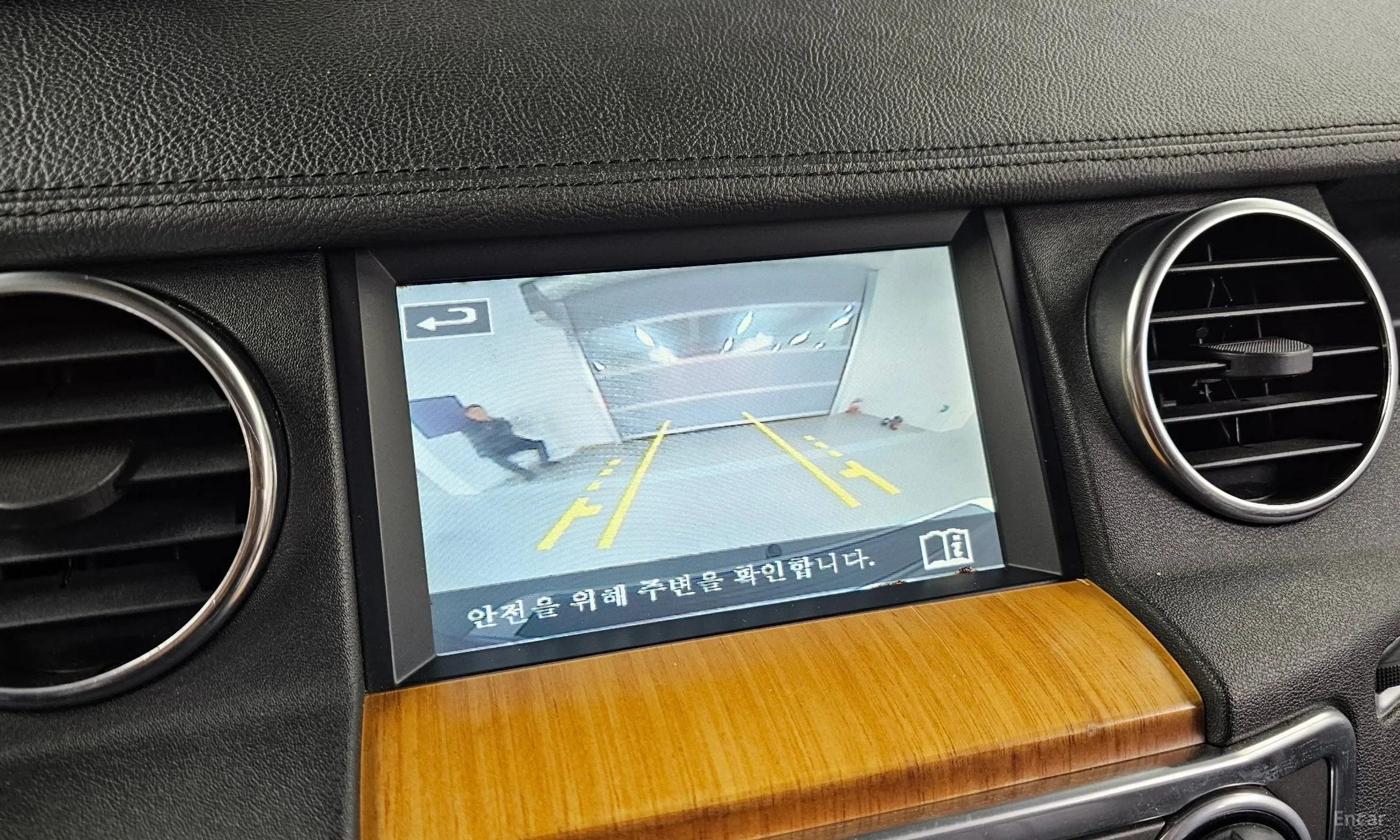 Land Rover Discovery 4 превью 16
