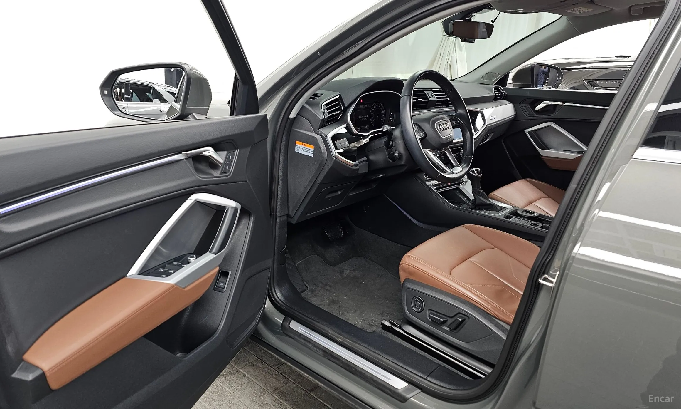 Audi Q3 (F3) превью 10