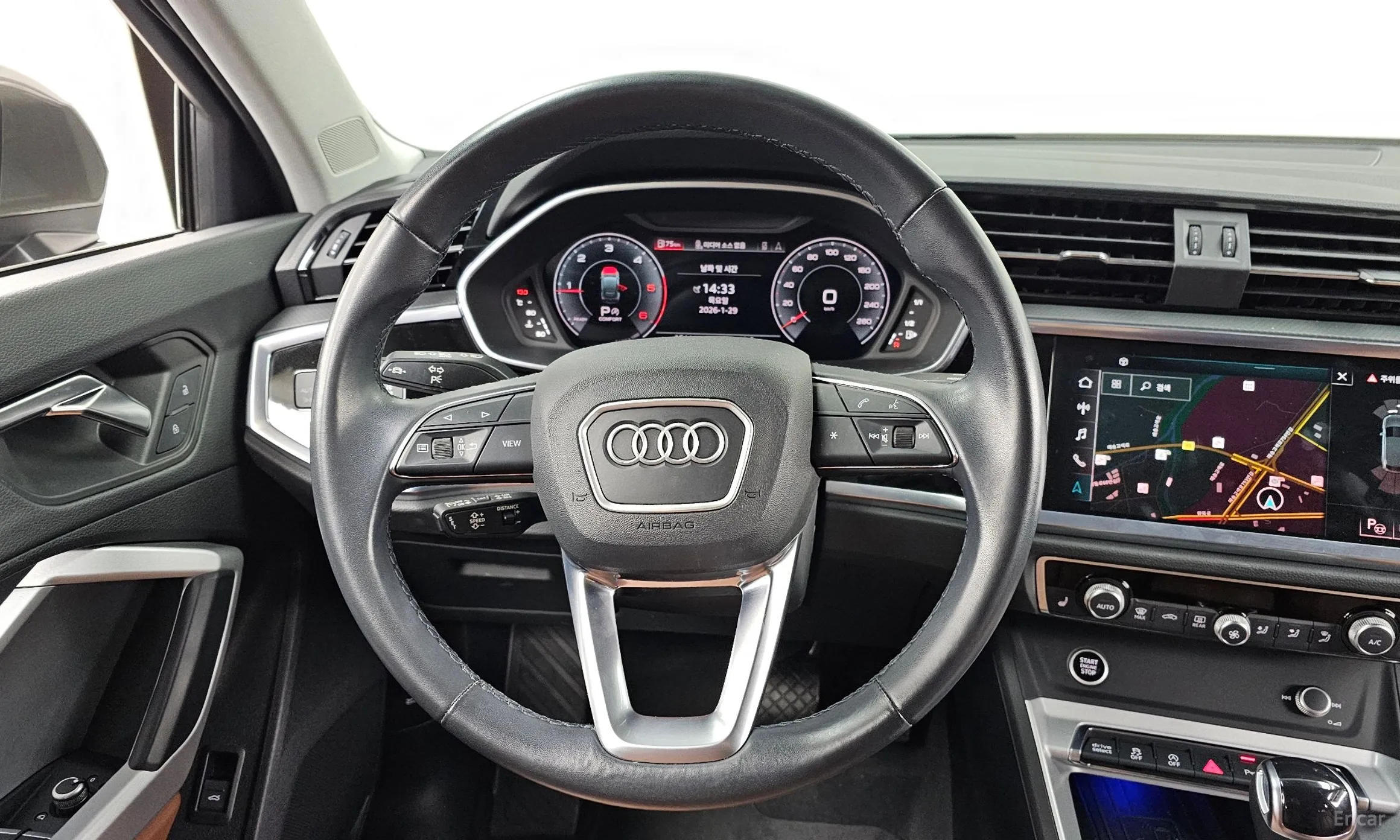 Audi Q3 (F3) превью 13