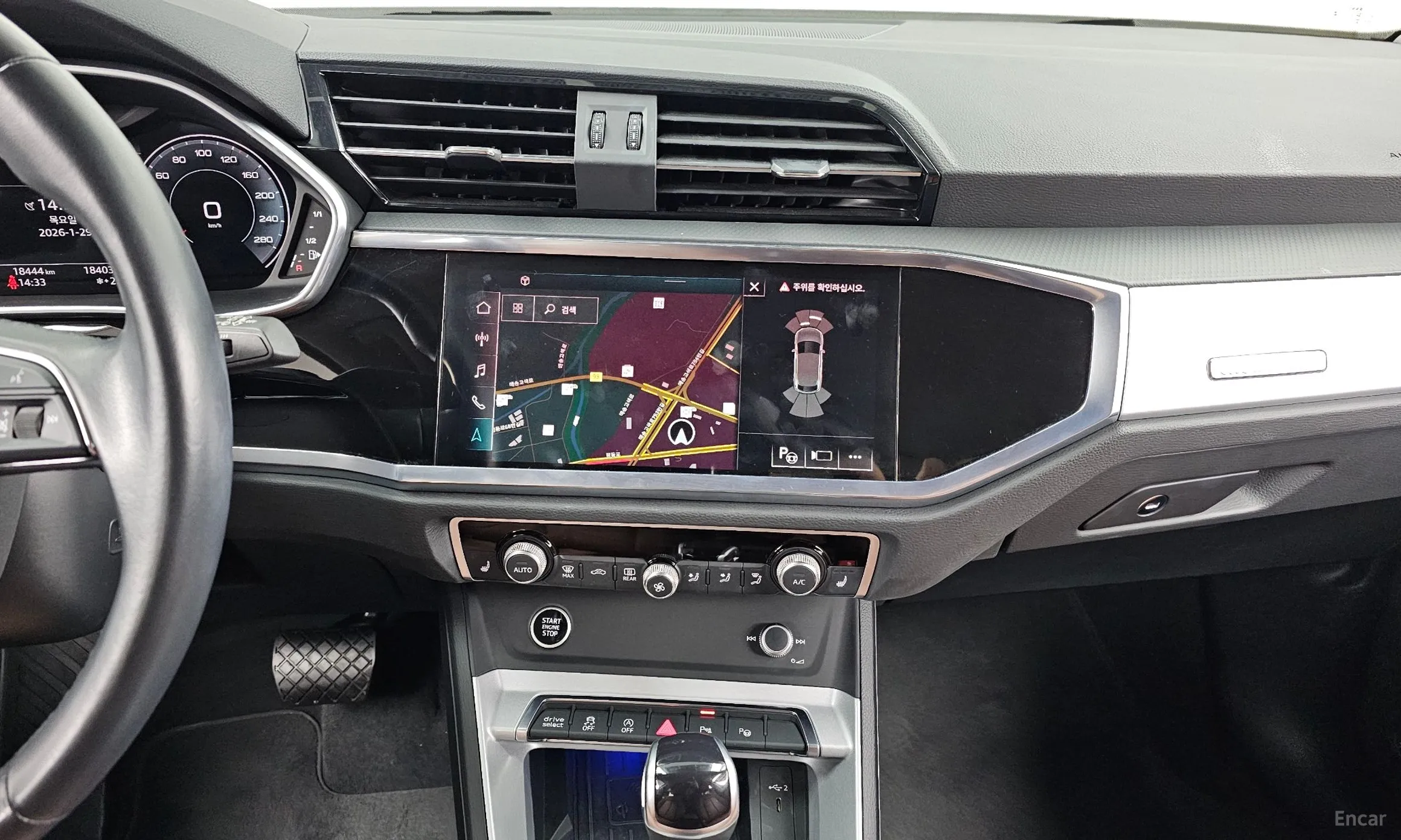 Audi Q3 (F3) превью 14