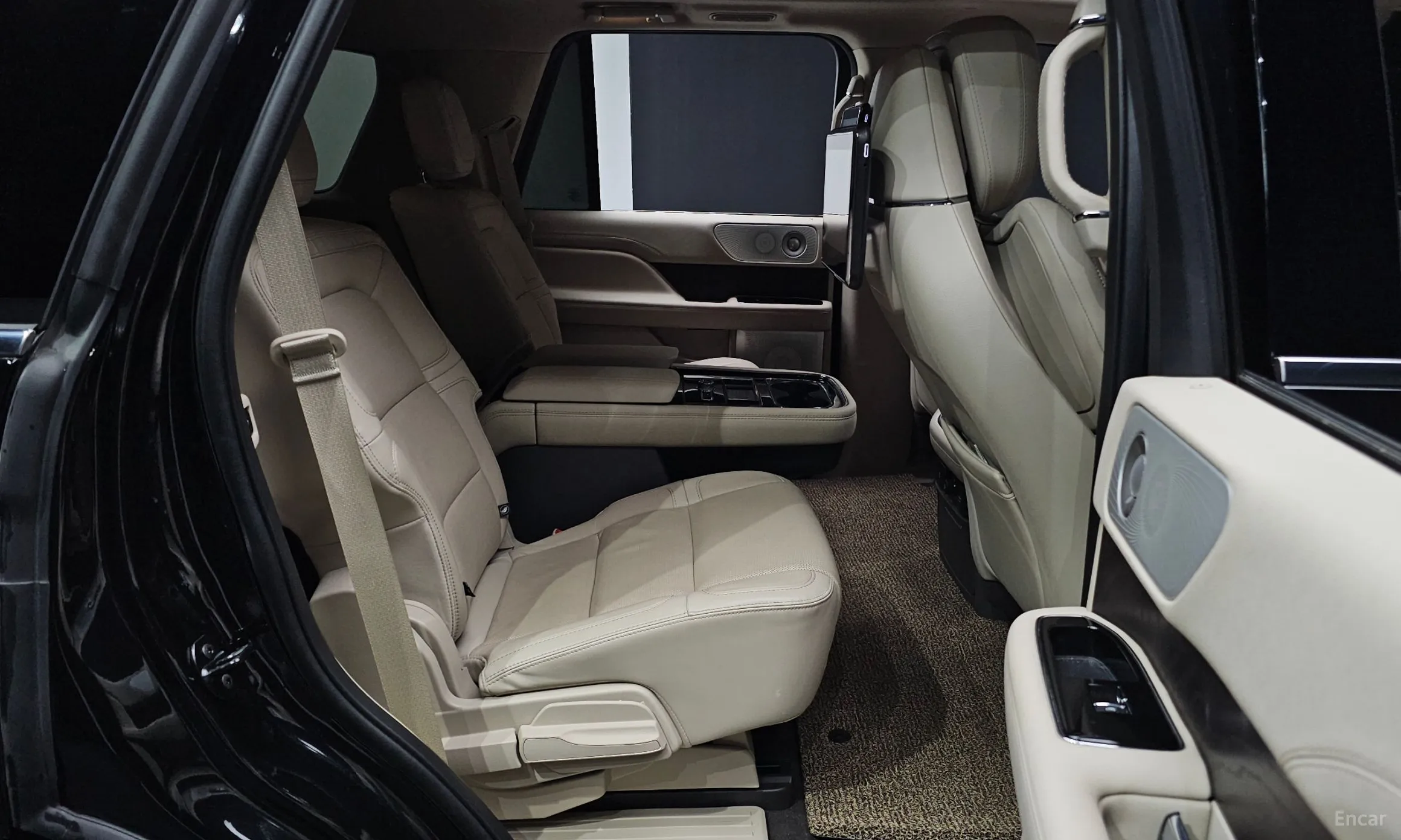 Lincoln Navigator 4th generation превью 12