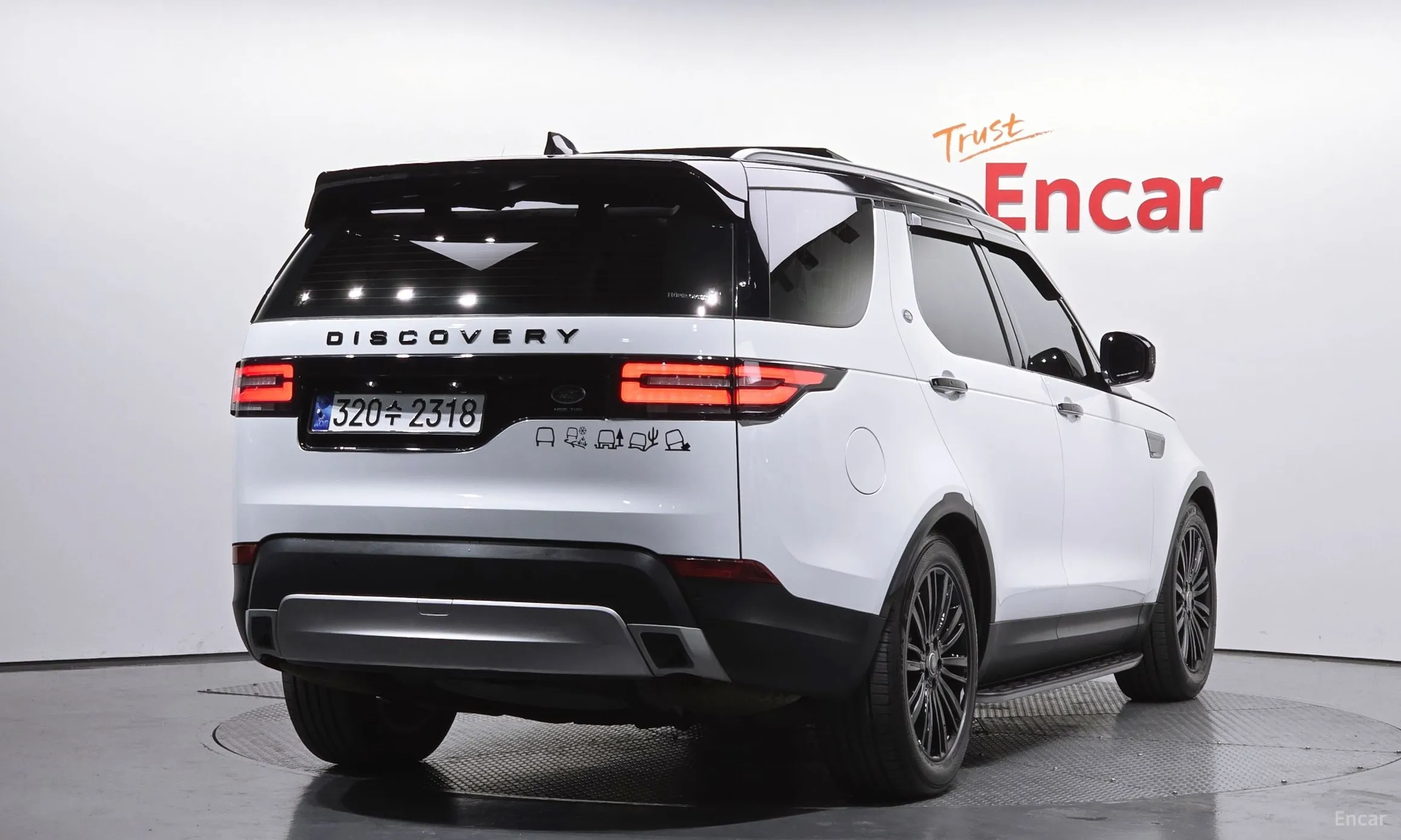 Land Rover Discovery 5 превью 2