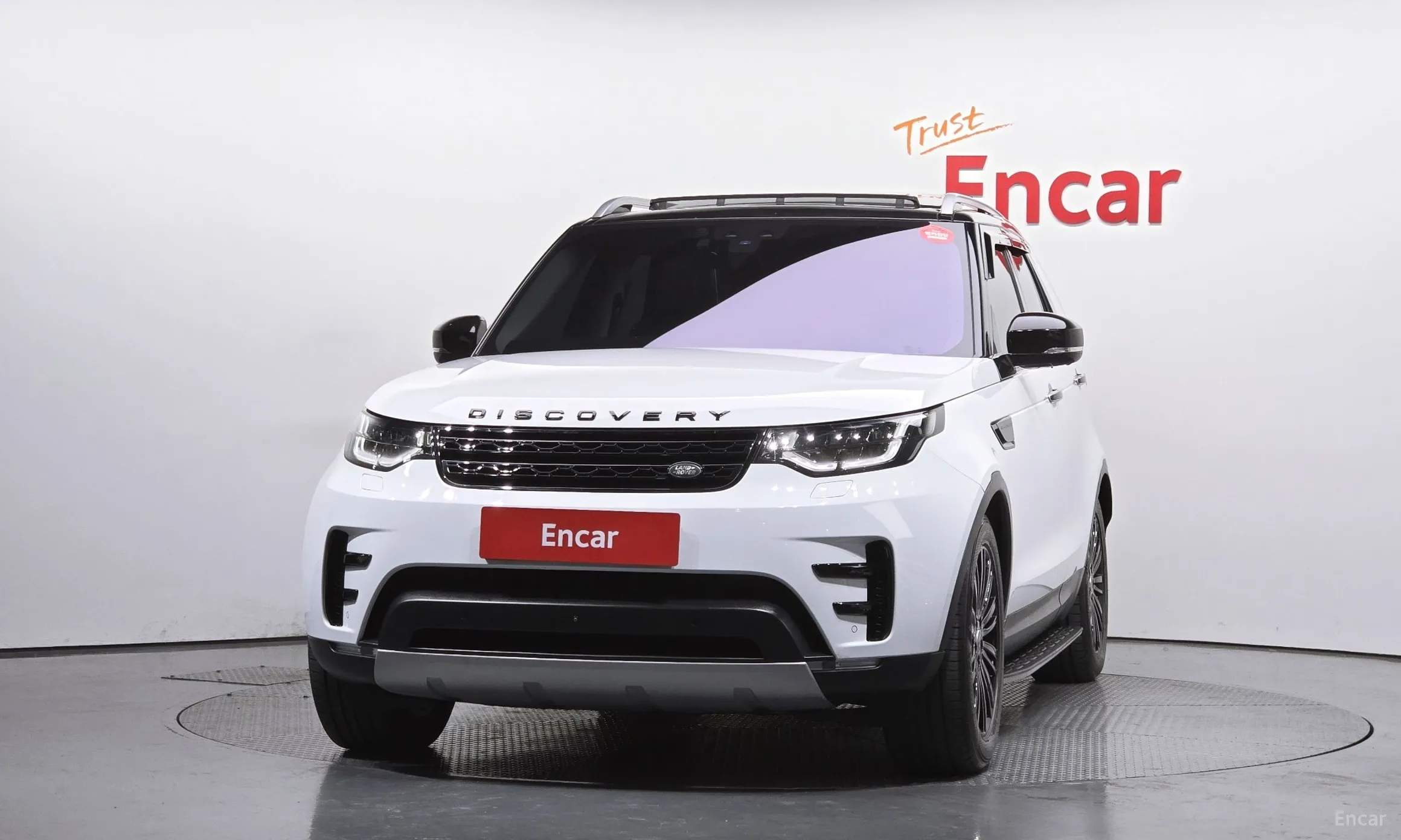 Land Rover Discovery 5 превью 3