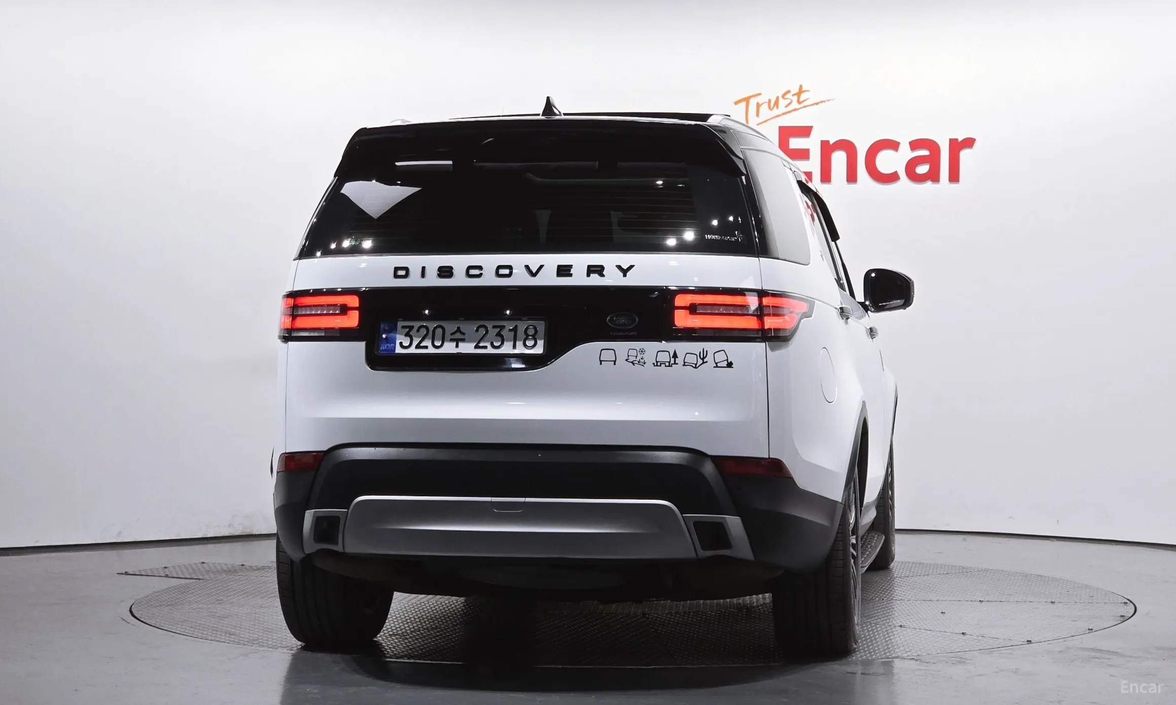 Land Rover Discovery 5 превью 4
