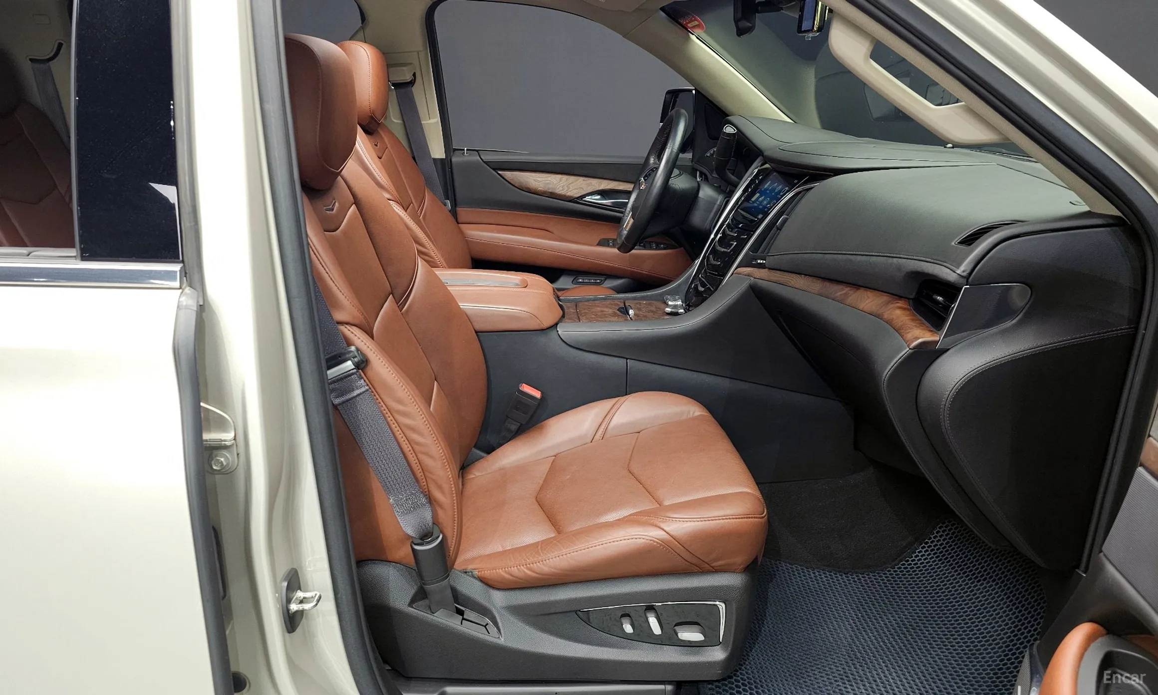 Cadillac Escalade превью 11