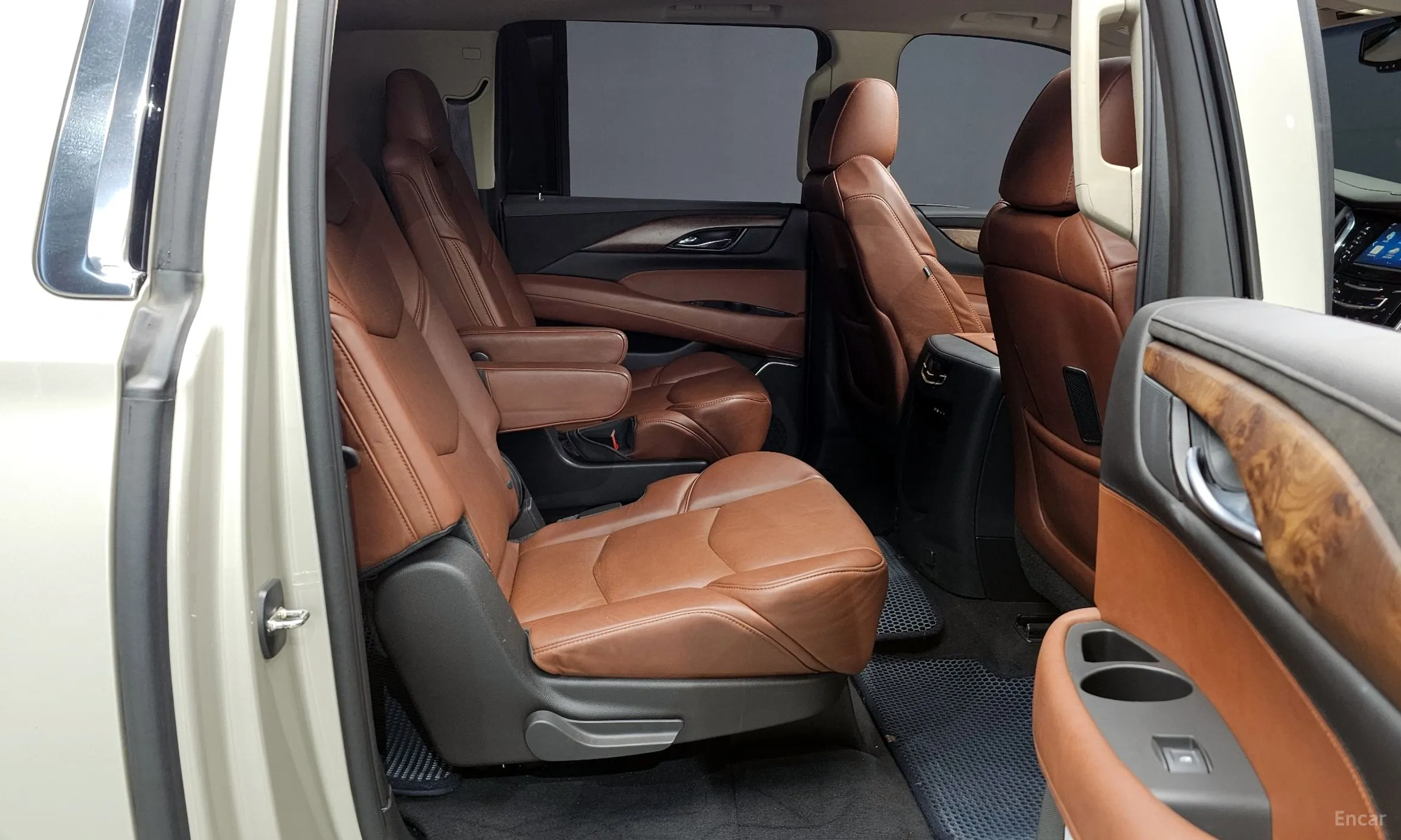Cadillac Escalade превью 12