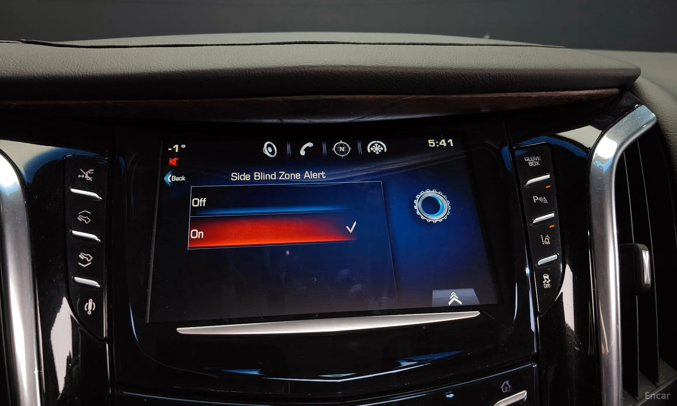 Cadillac Escalade превью 17