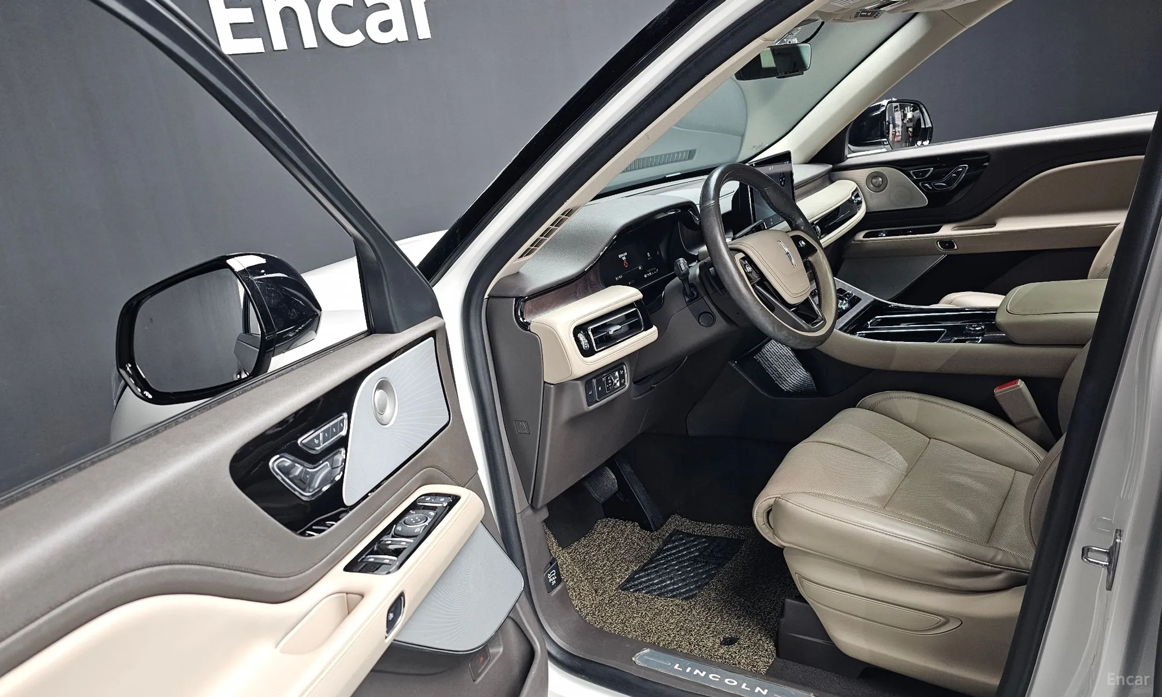 Lincoln Aviator 2nd Generation превью 10