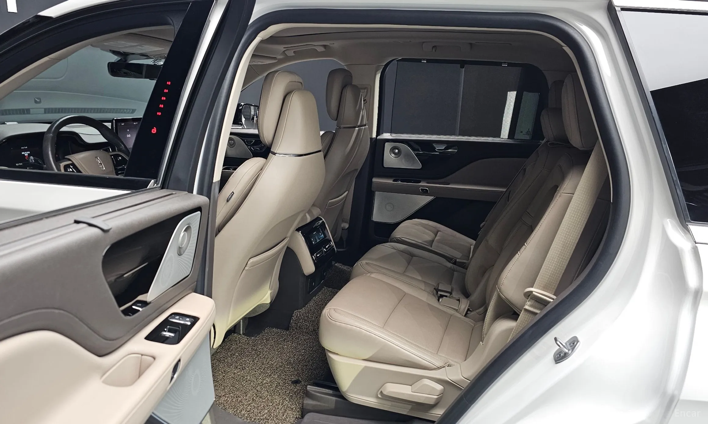 Lincoln Aviator 2nd Generation превью 11