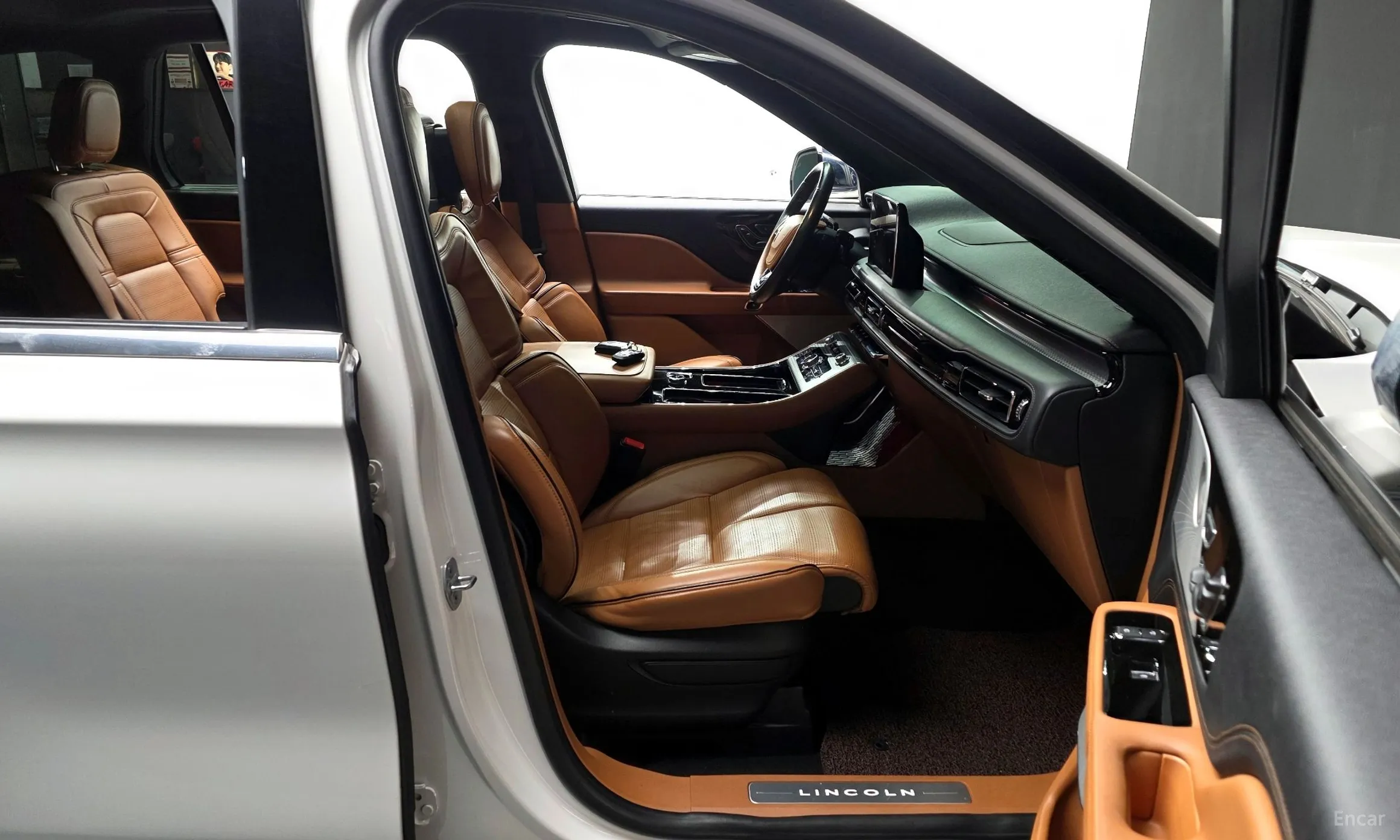 Lincoln Aviator 2nd Generation превью 11