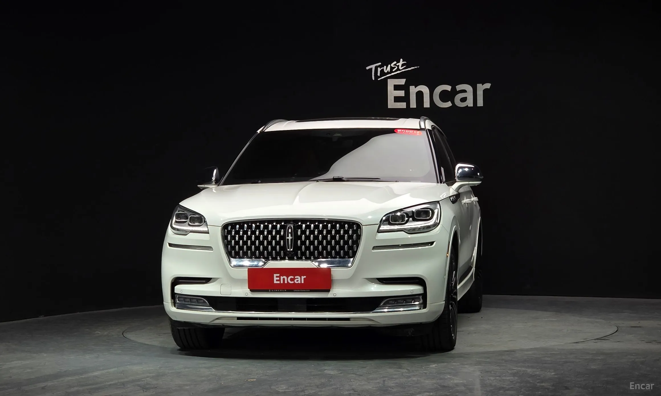 Lincoln Aviator 2nd Generation превью 3